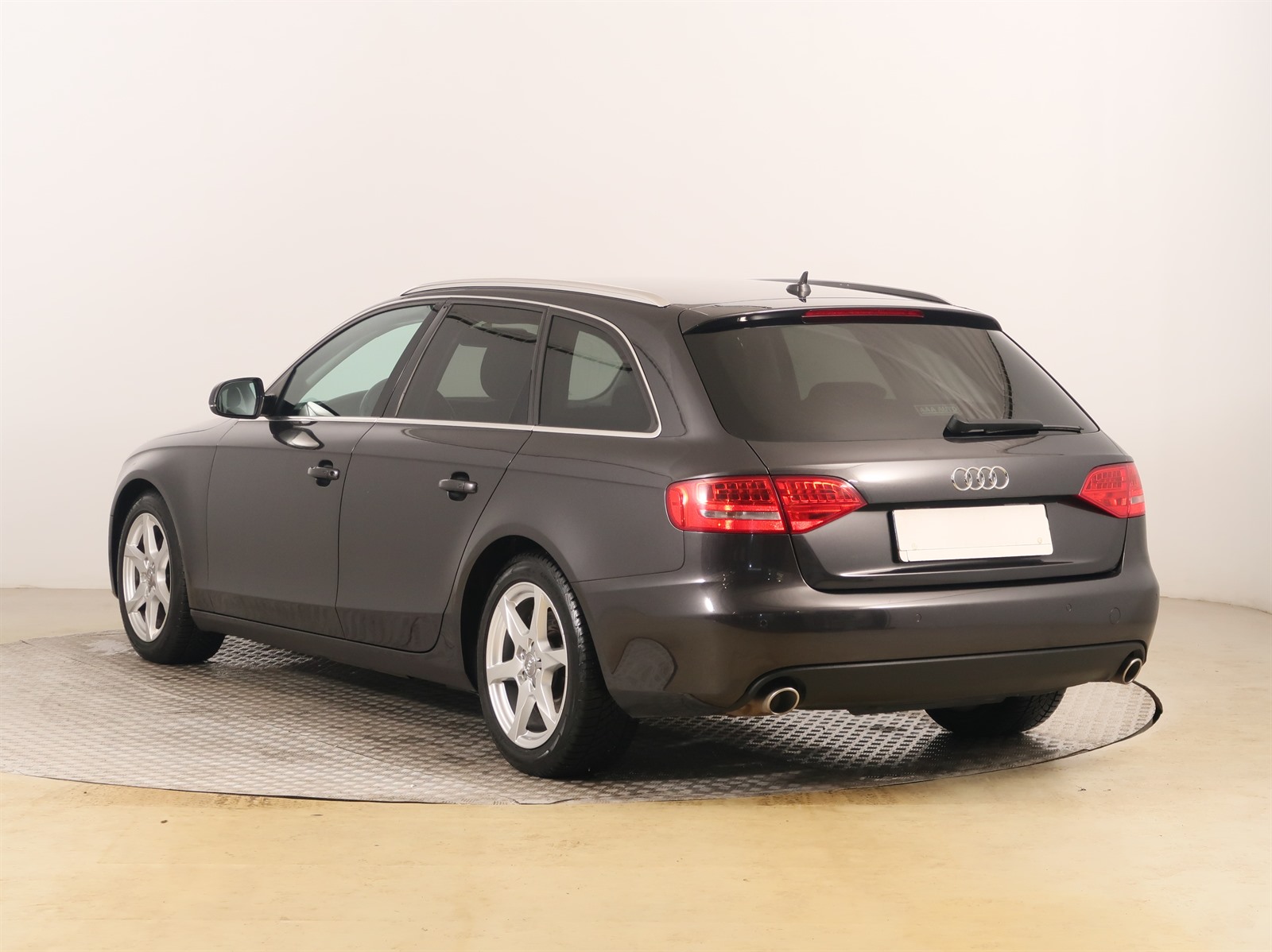 Audi A4, 2011 - pohled č. 5