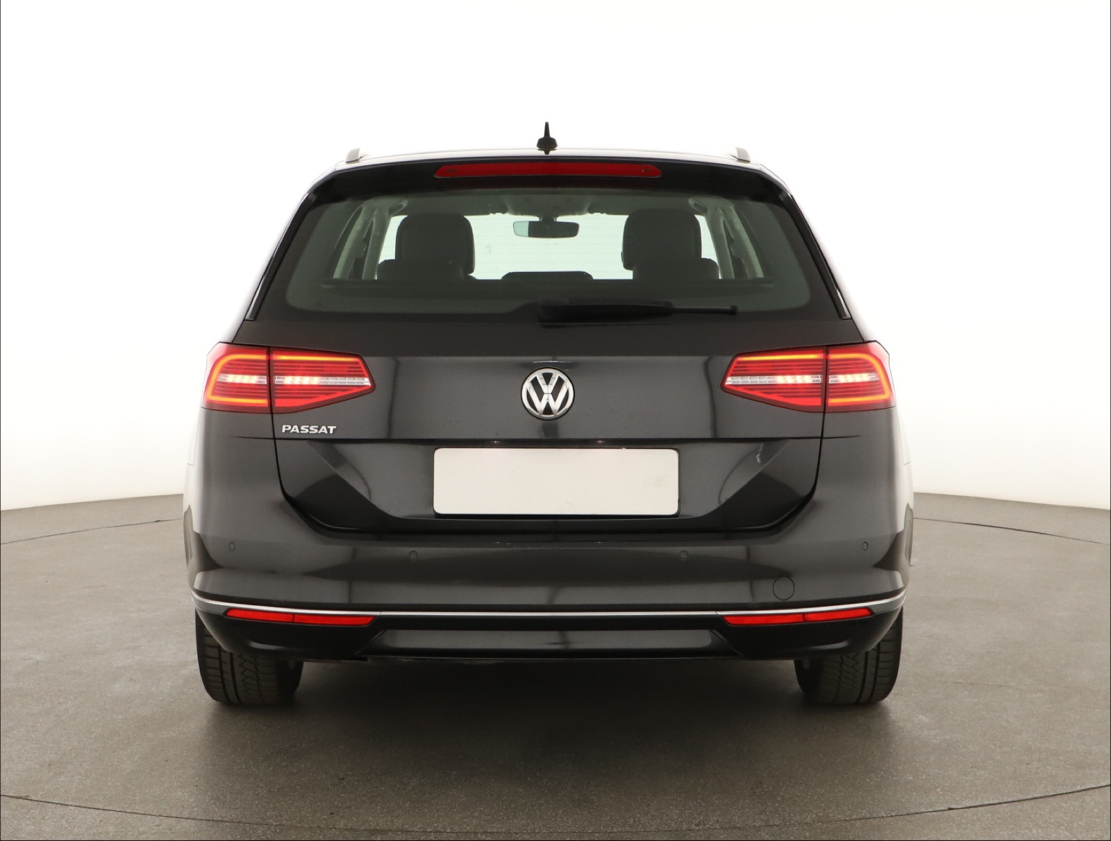 Volkswagen Passat, 2019 - pohled č. 6