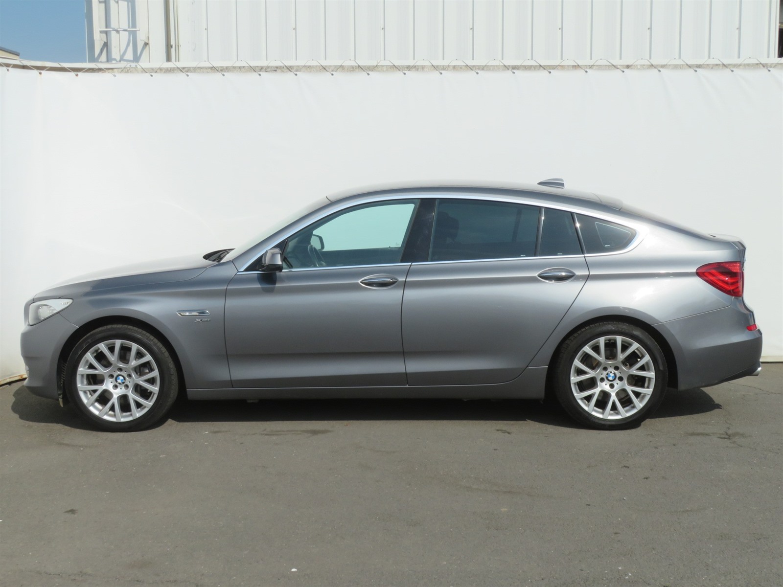 BMW 5GT, 2013 - pohled č. 4