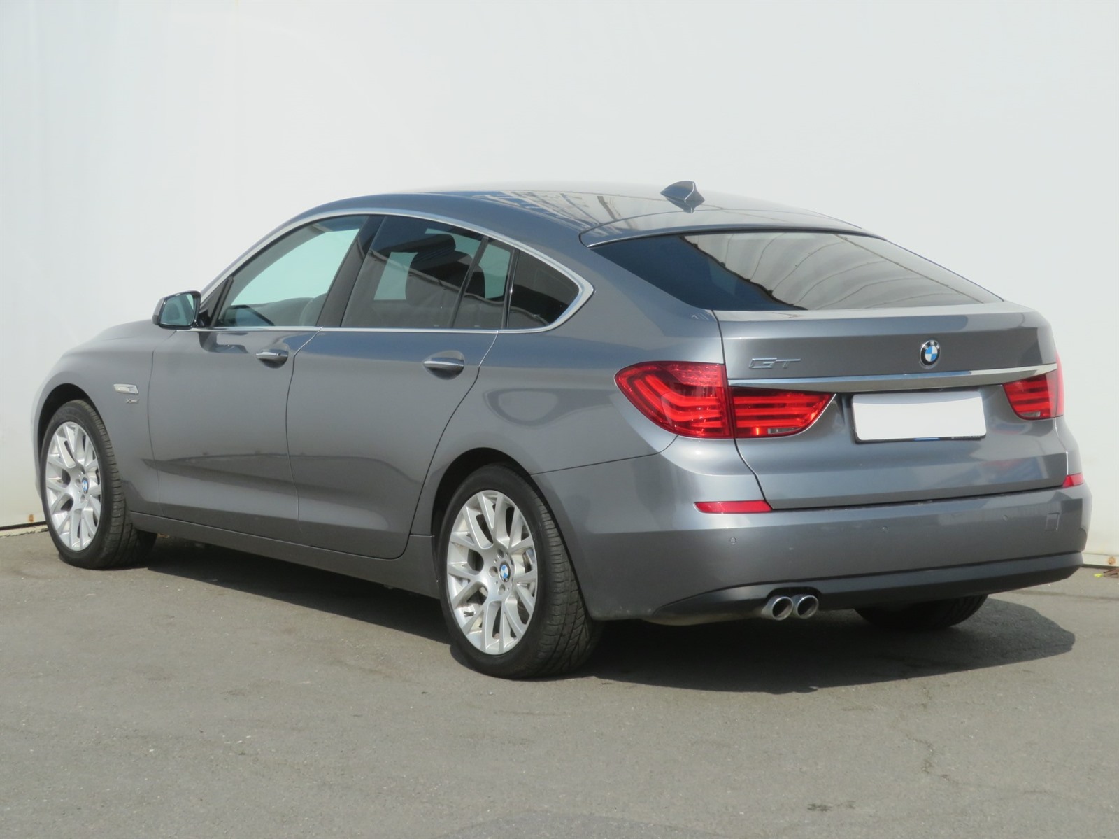 BMW 5GT, 2013 - pohled č. 5