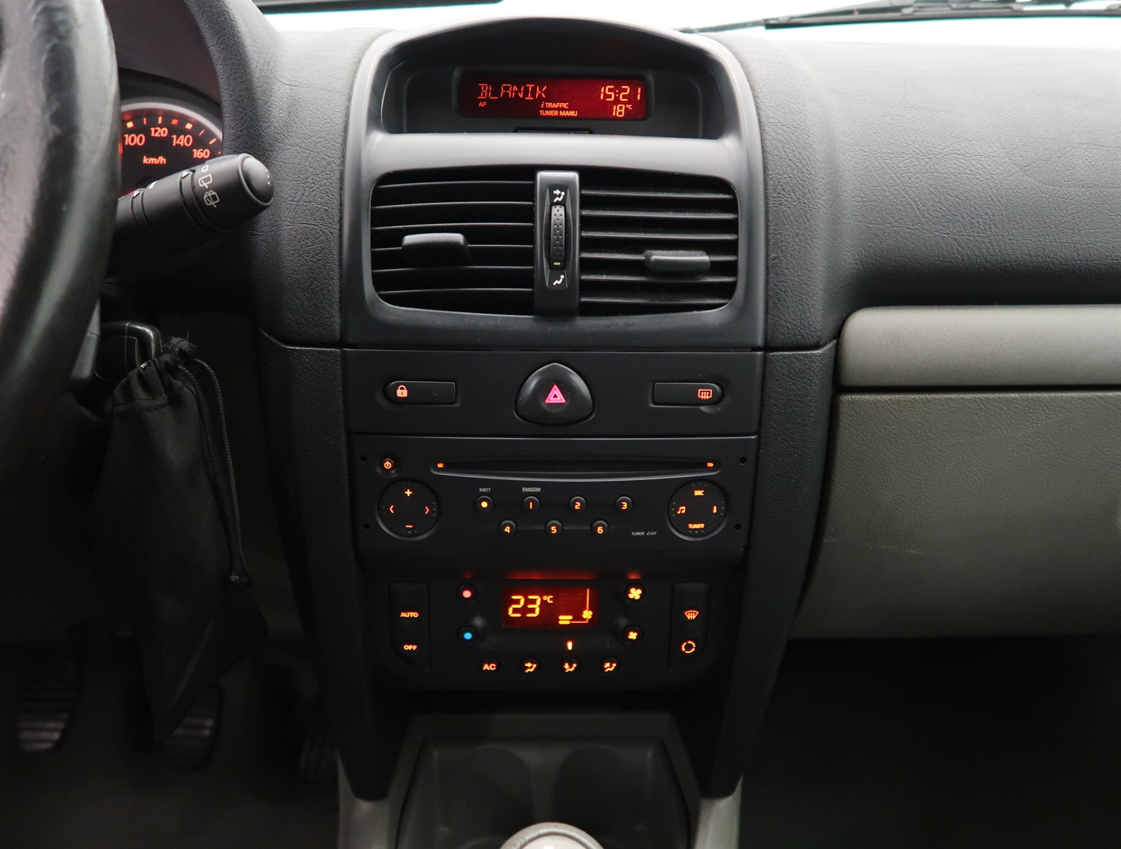 Renault Clio, 2004 - pohled č. 18