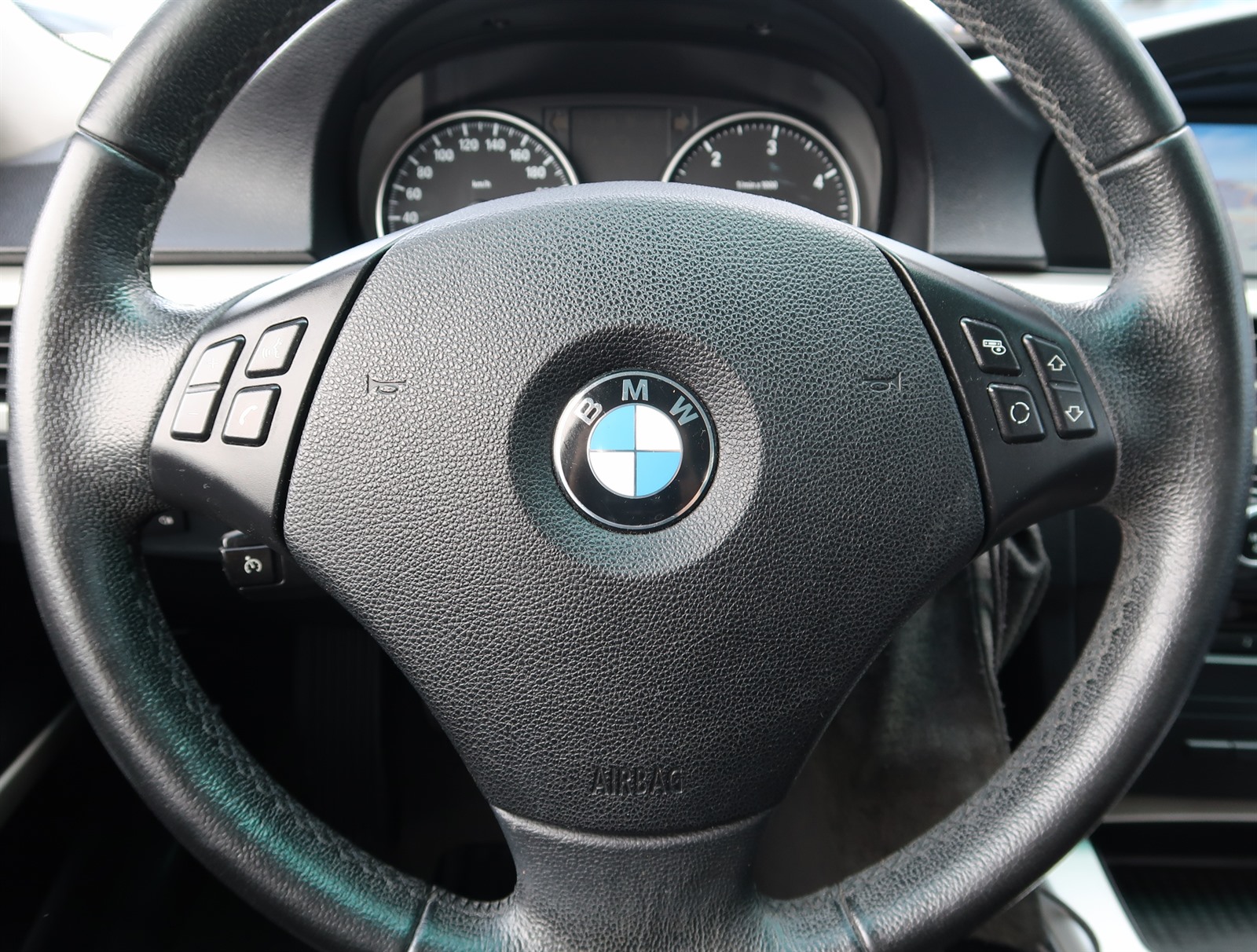 BMW Řada 3, 2012 - pohled č. 21