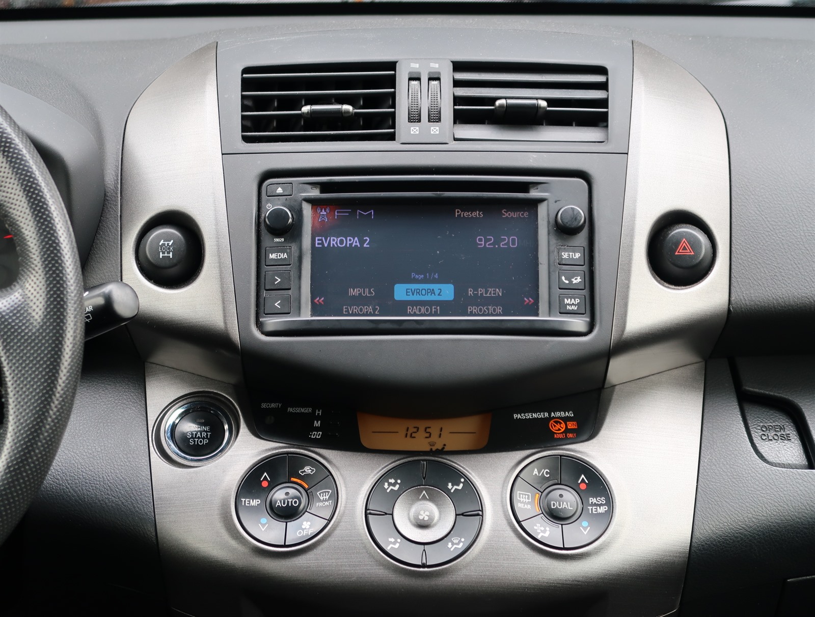Toyota RAV 4, 2012 - pohled č. 14