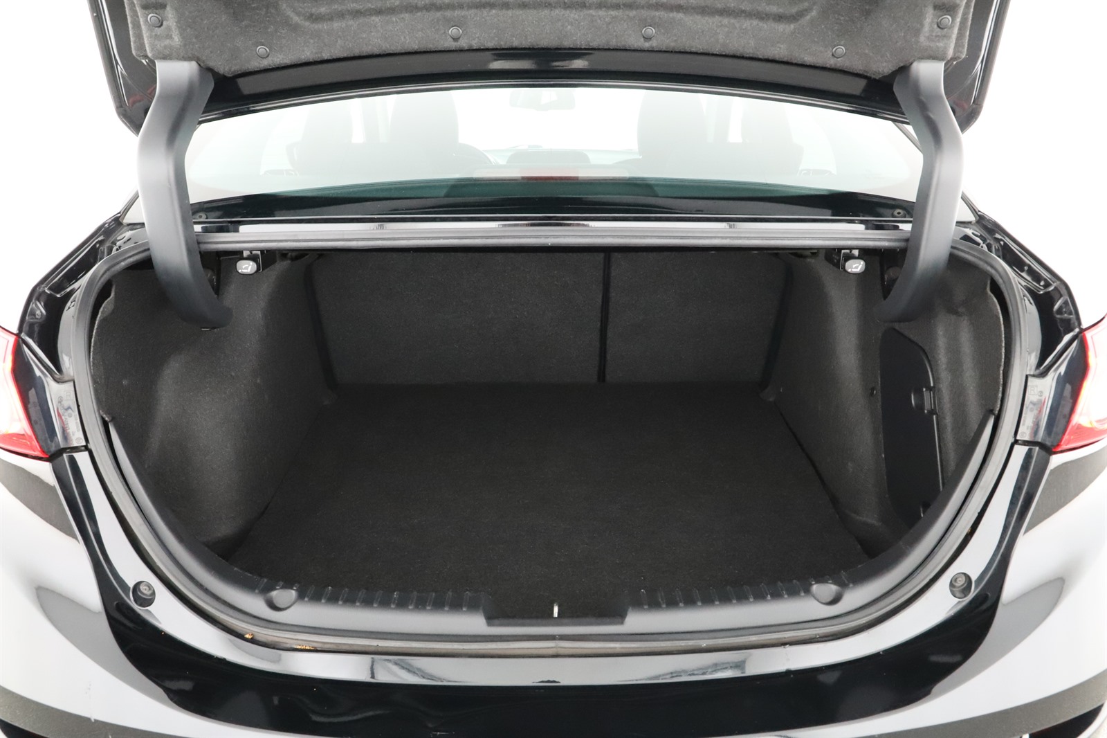 Mazda 3, 2017 - pohled č. 19