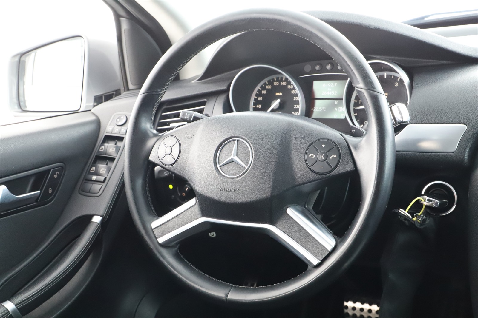 Mercedes-Benz R, 2012 - pohled č. 14