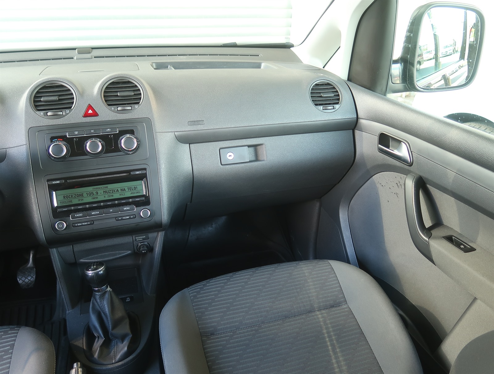 Volkswagen Caddy, 2012 - pohled č. 11
