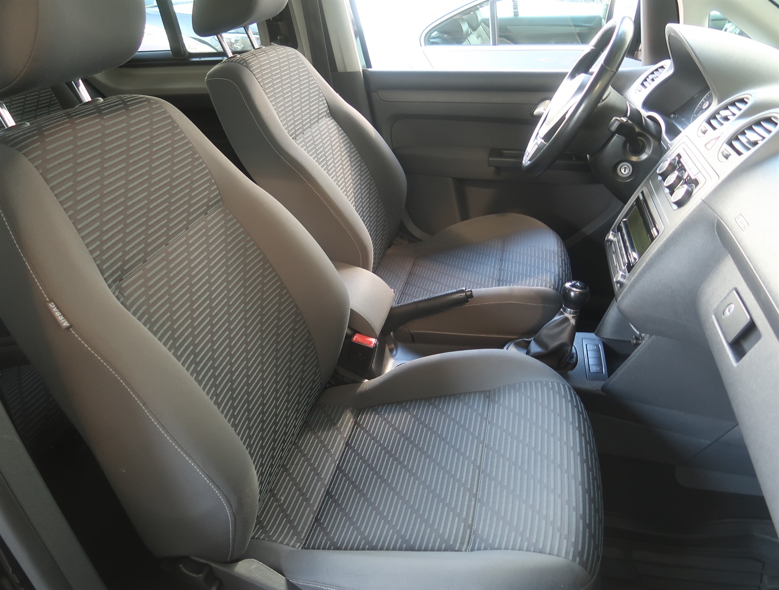 Volkswagen Caddy, 2012 - pohled č. 12