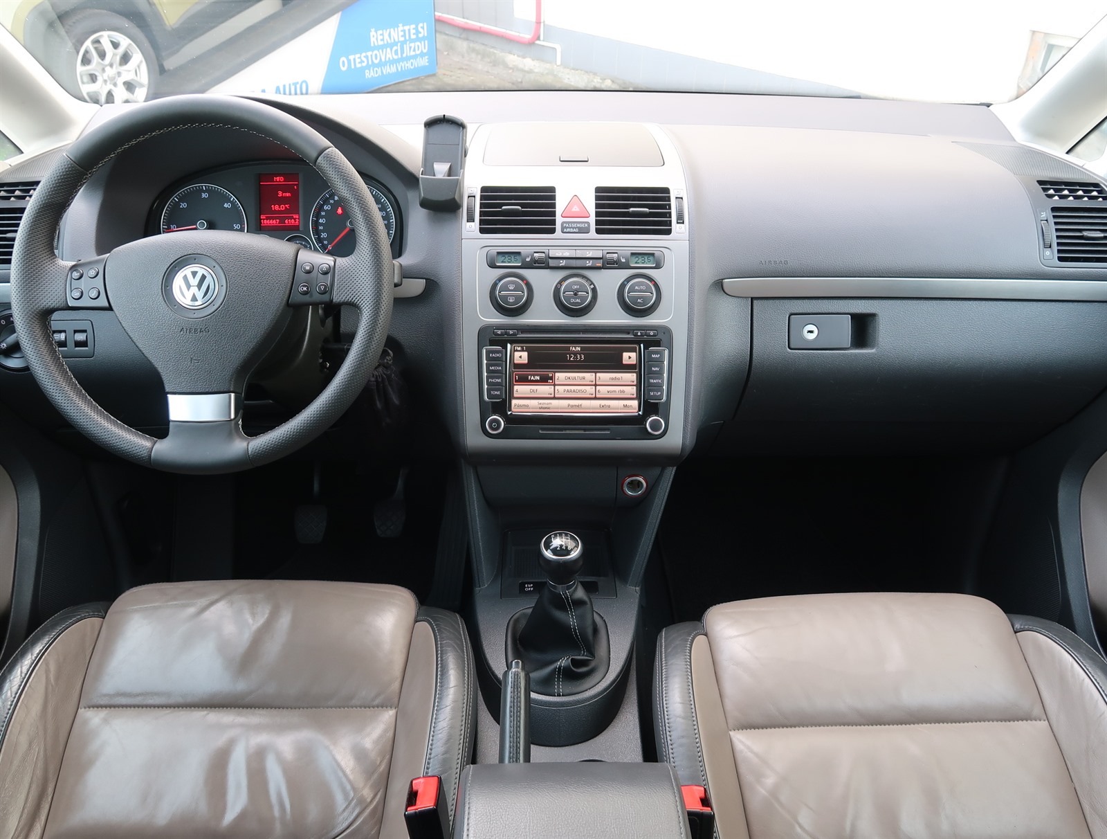 Volkswagen Touran, 2010 - pohled č. 10