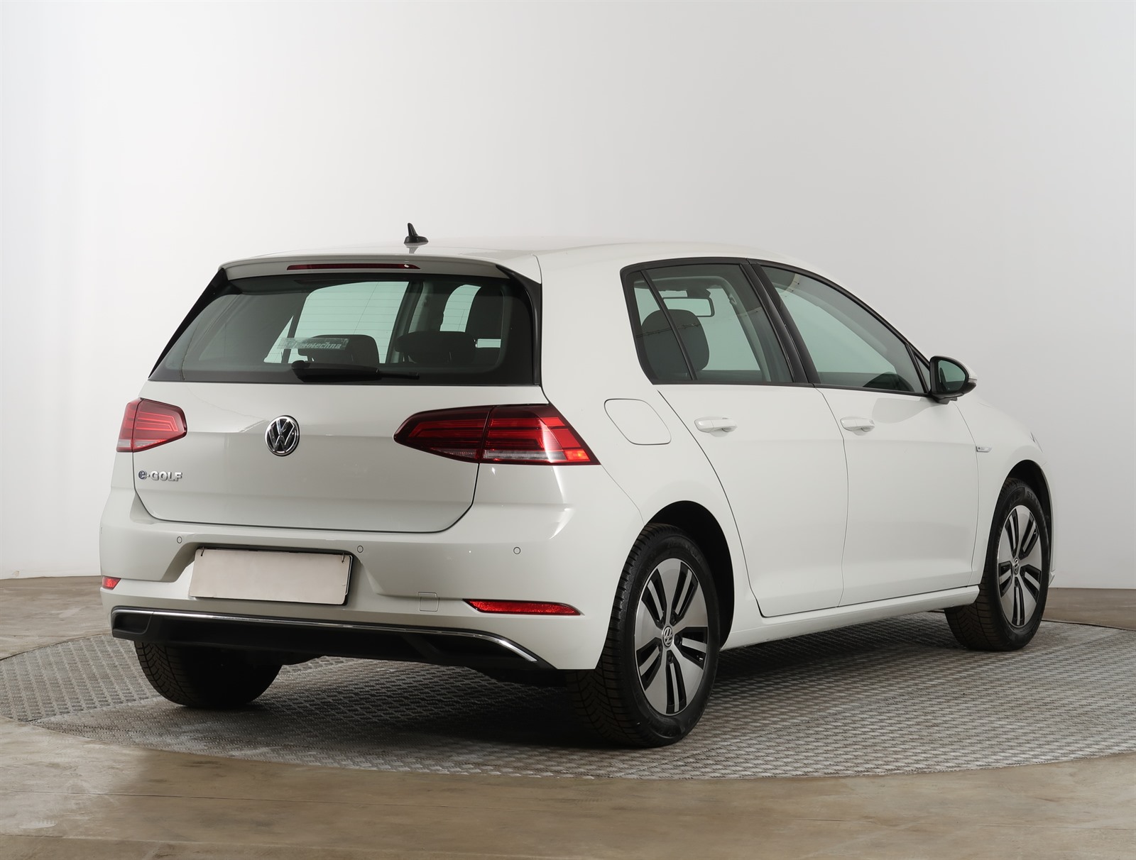 Volkswagen e-Golf, 2021 - pohled č. 7