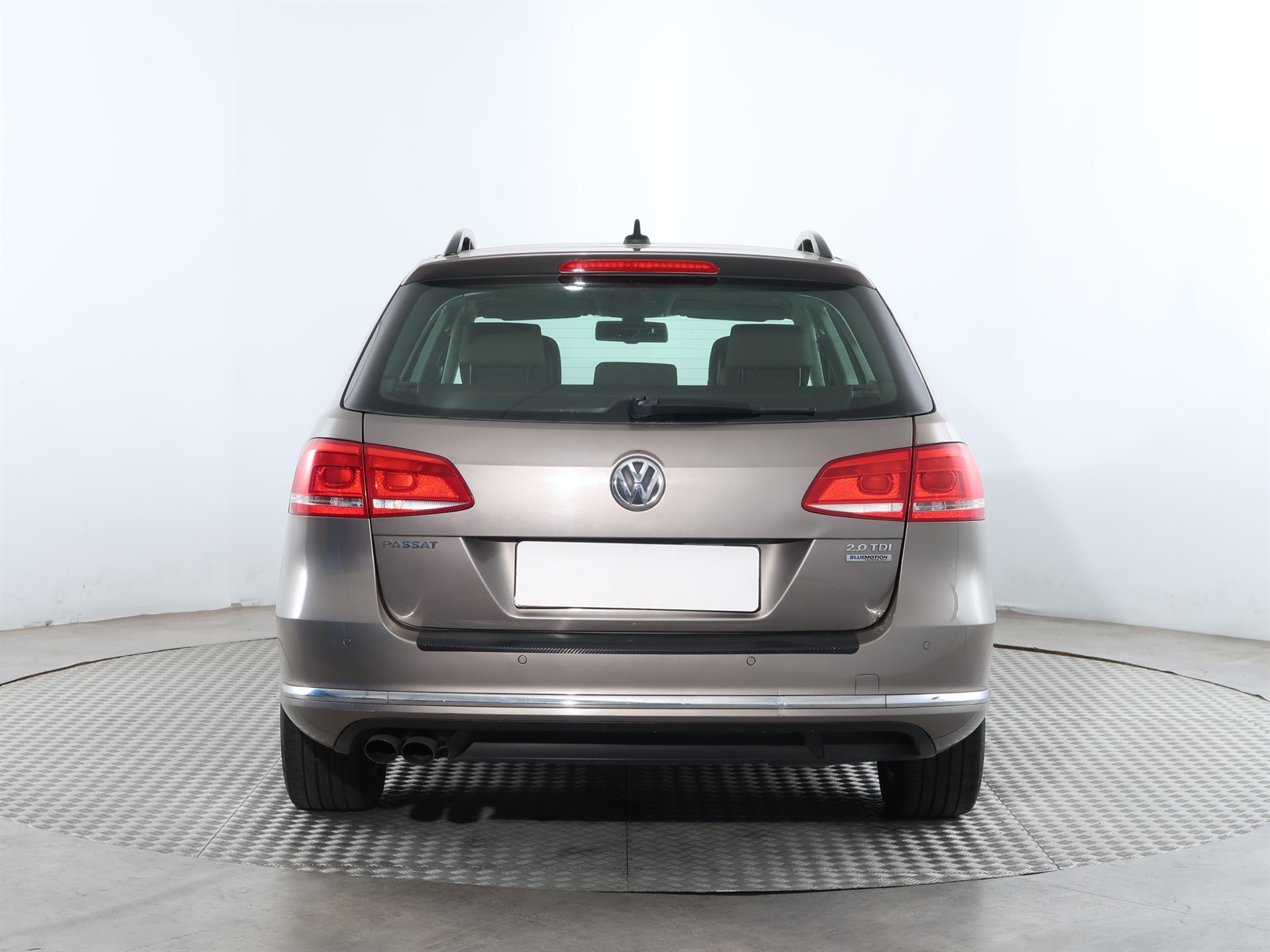 Volkswagen Passat, 2011 - pohled č. 6