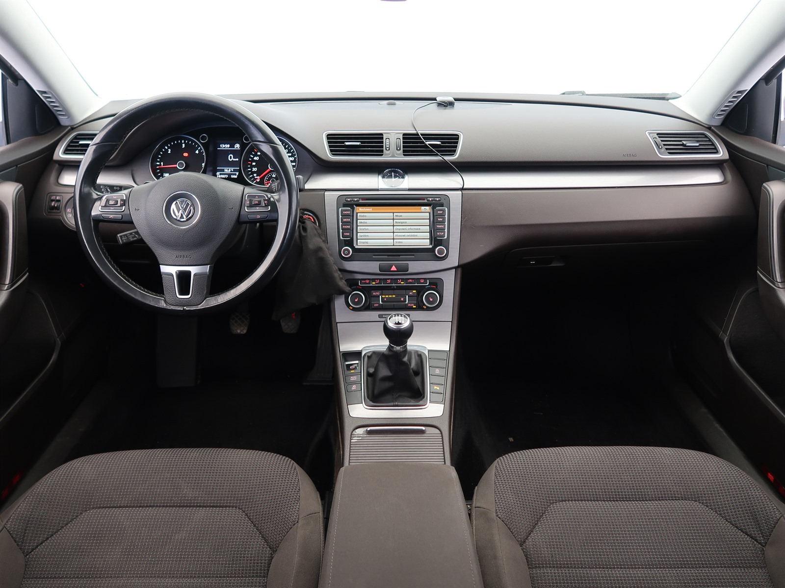 Volkswagen Passat, 2011 - pohled č. 10