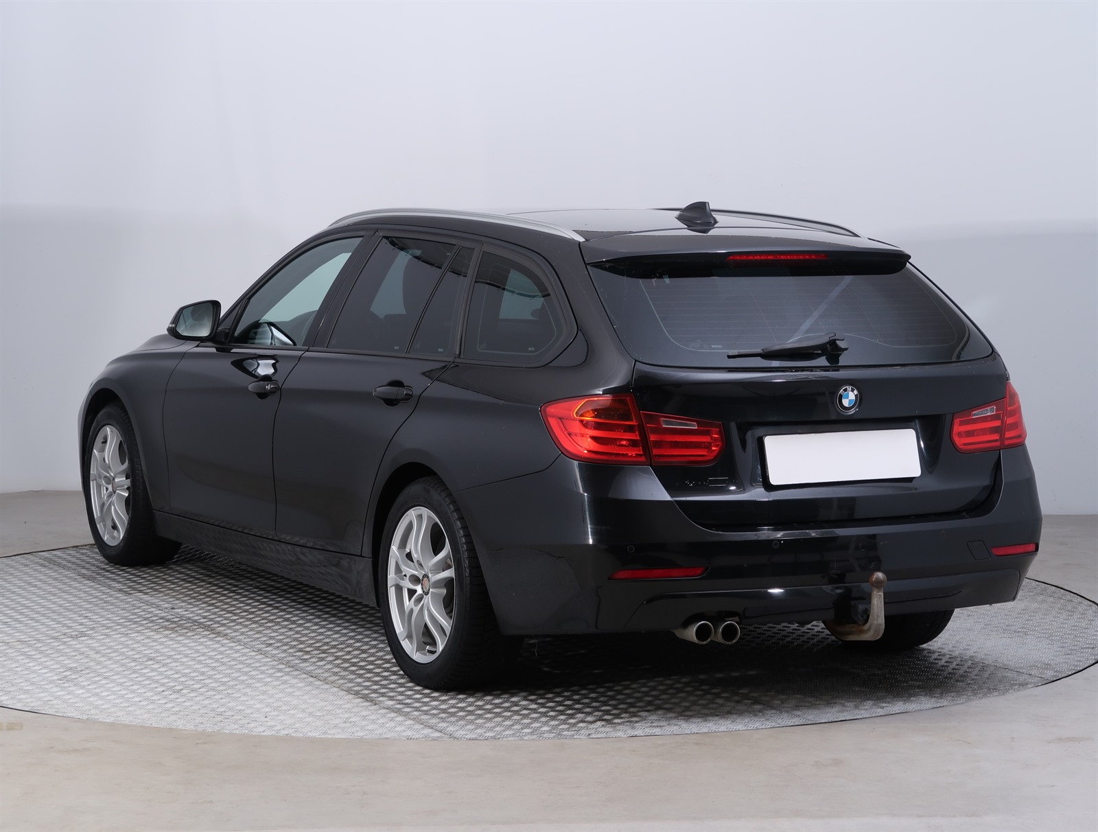 BMW Řada 3, 2012 - pohled č. 5