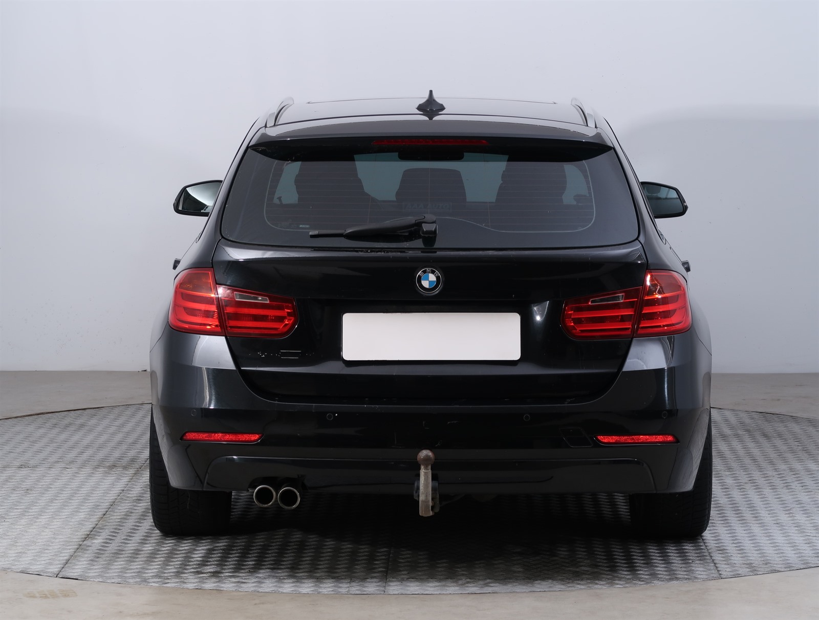 BMW Řada 3, 2012 - pohled č. 6