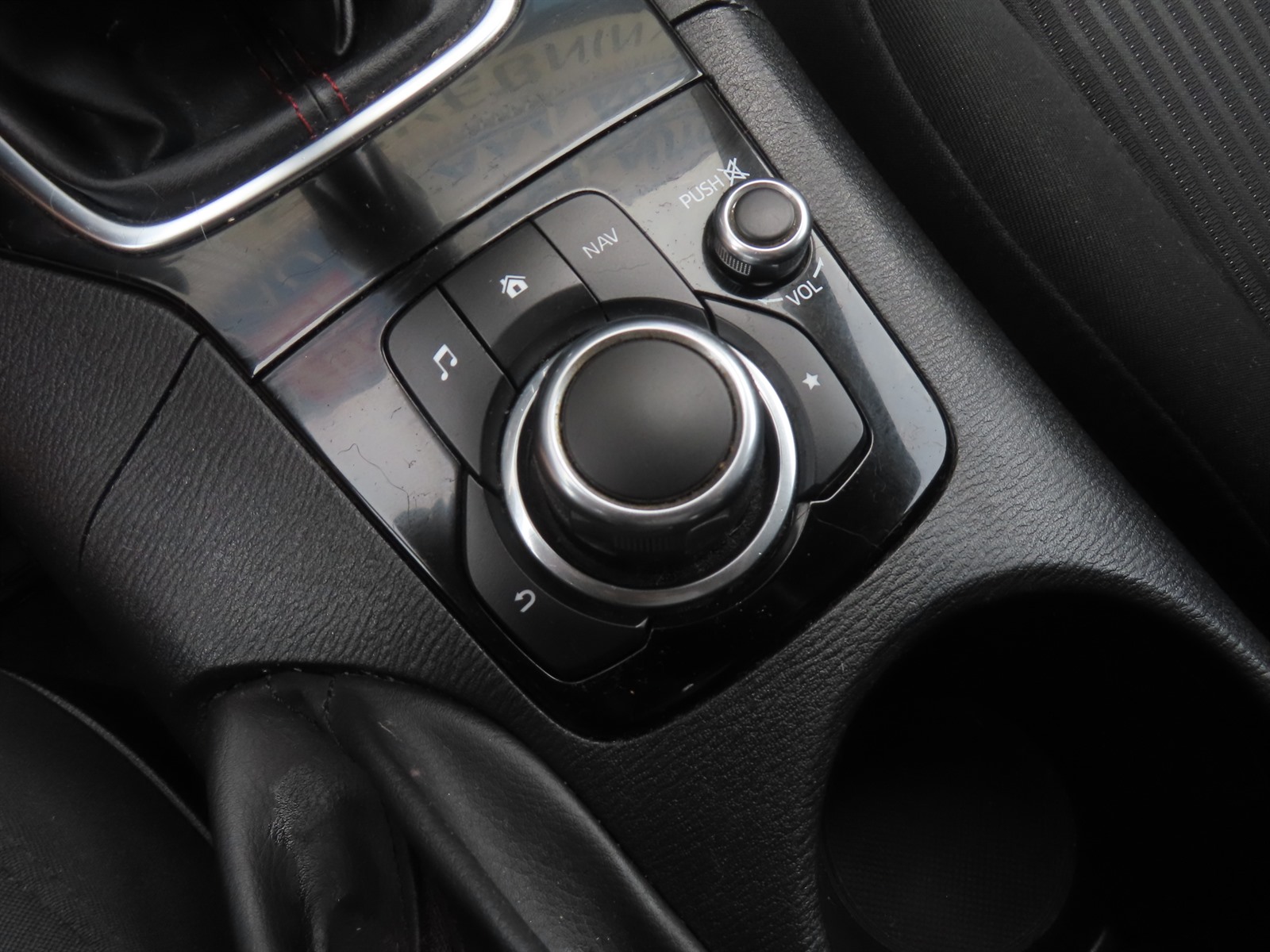 Mazda 3, 2015 - pohled č. 24