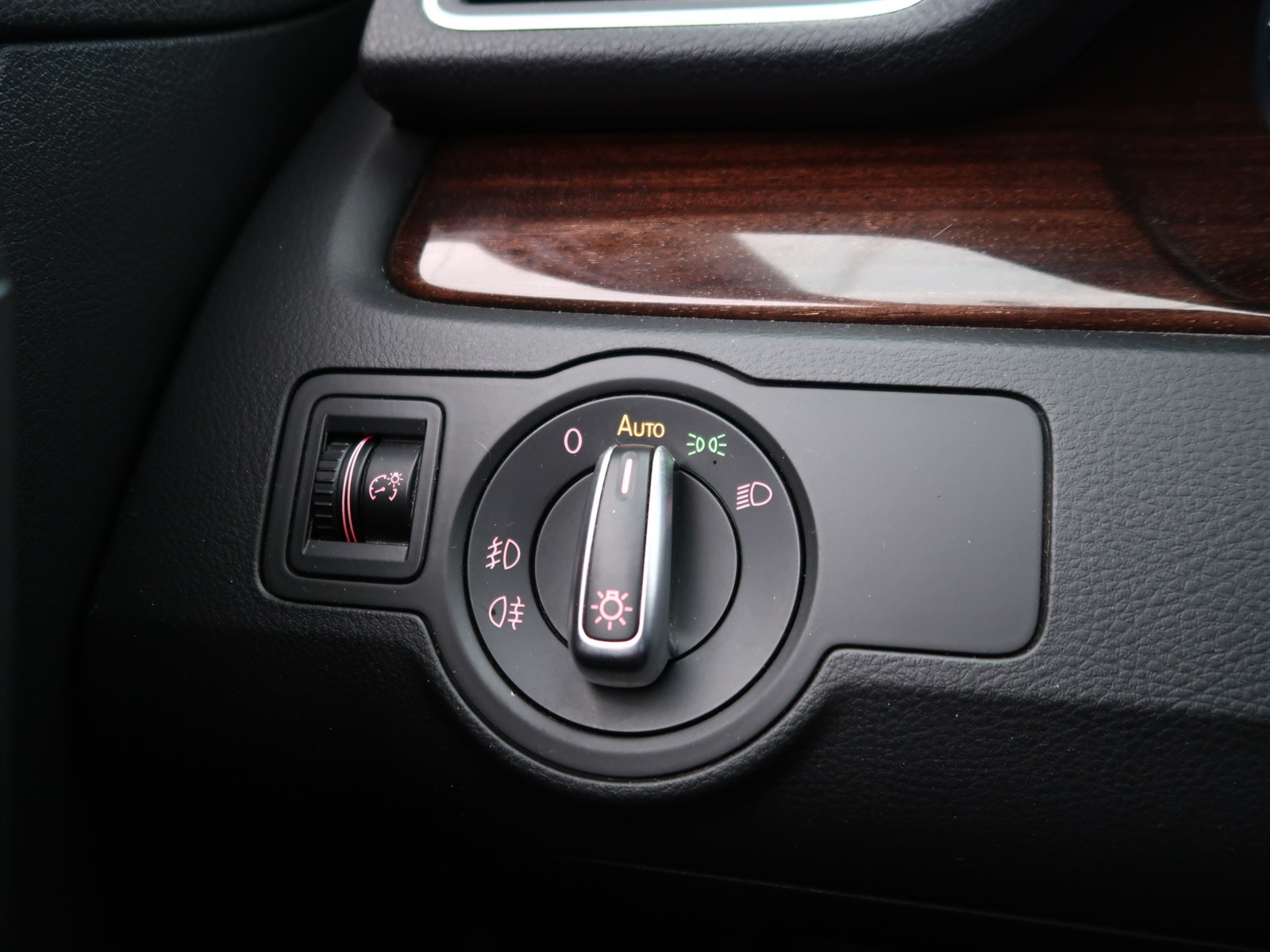 Volkswagen Passat, 2011 - pohled č. 27