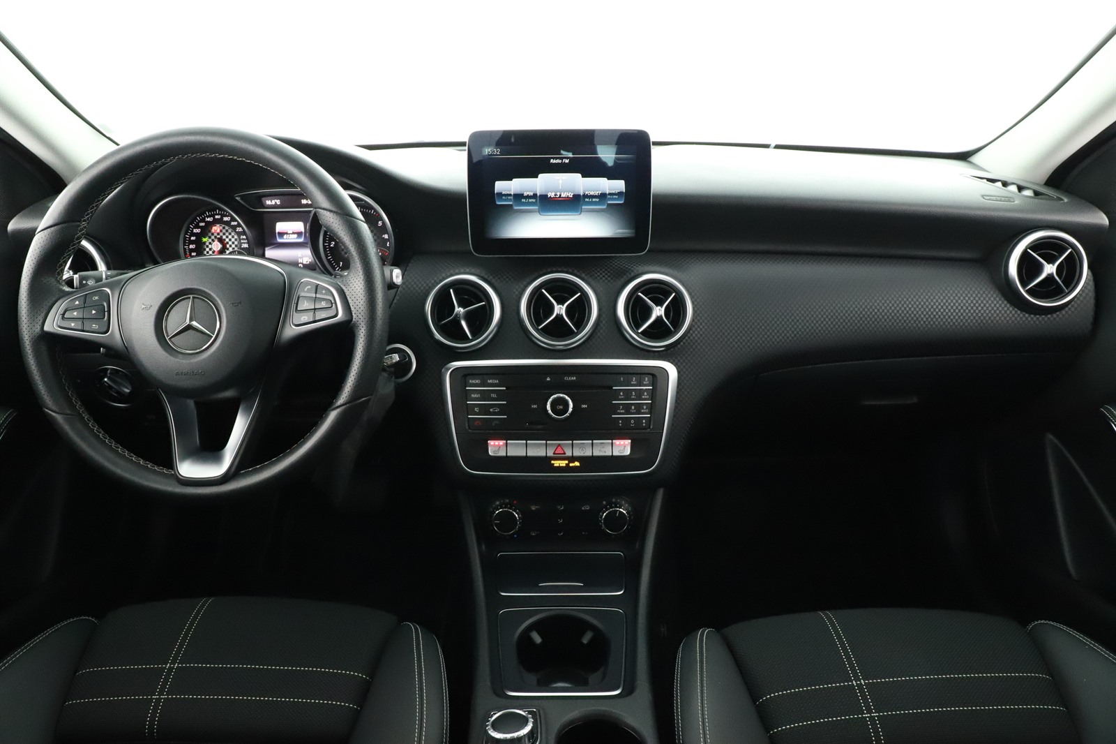Mercedes-Benz A, 2016 - pohled č. 9