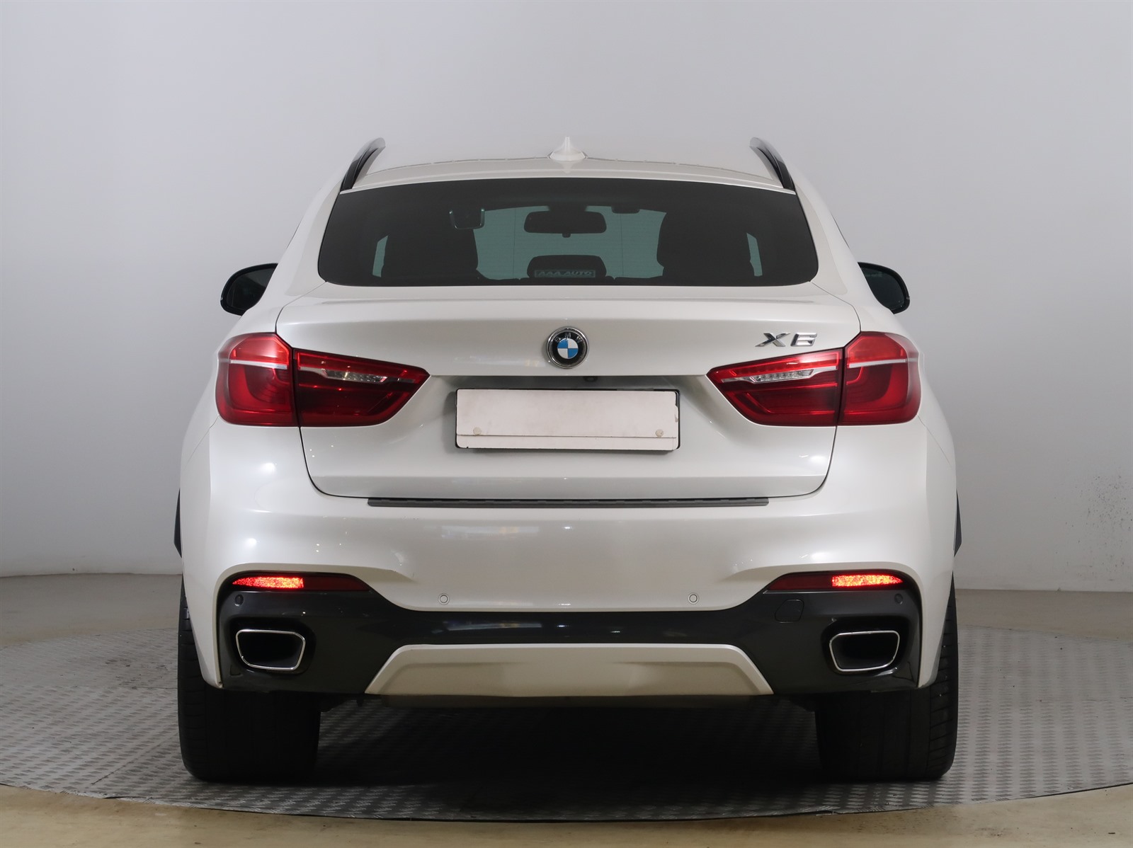 BMW X6, 2019 - pohled č. 6