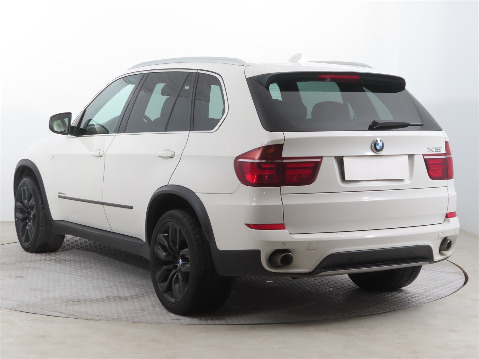 BMW X5, 2012 - pohled č. 5