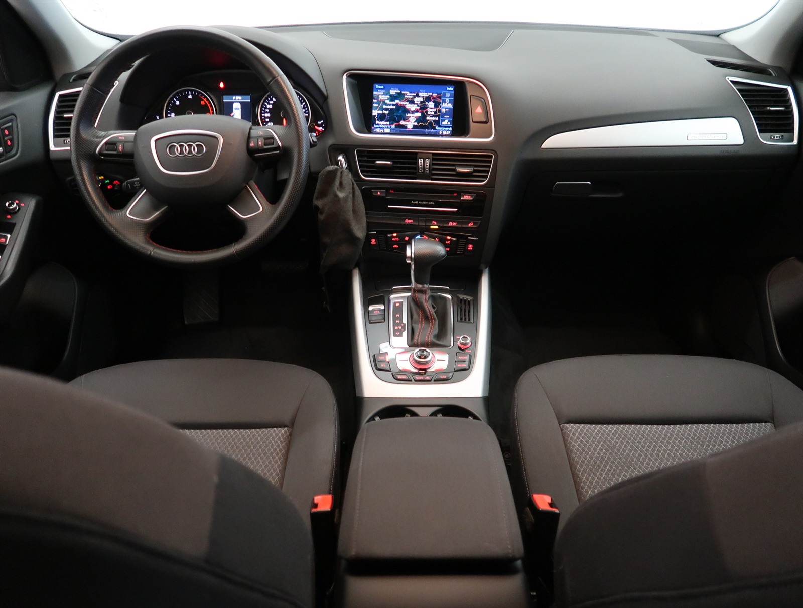 Audi Q5, 2015 - pohled č. 10