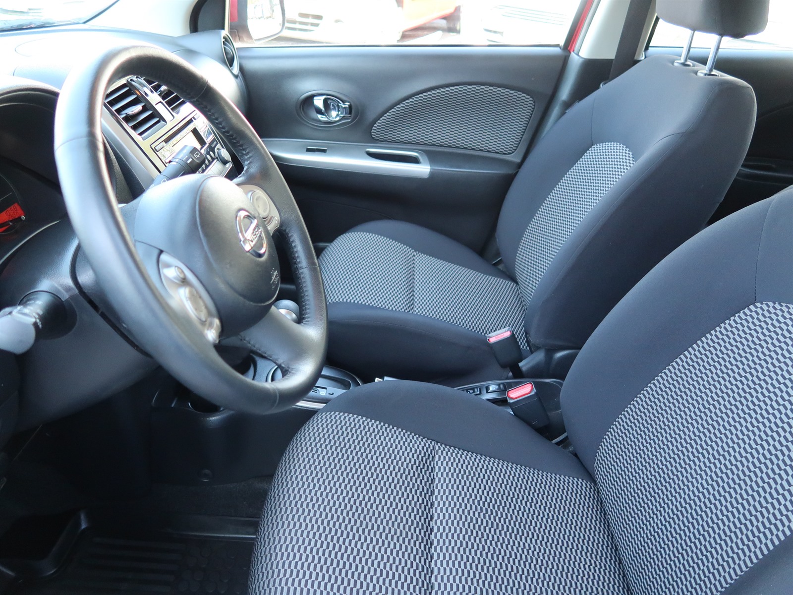 Nissan Micra, 2015 - pohled č. 16