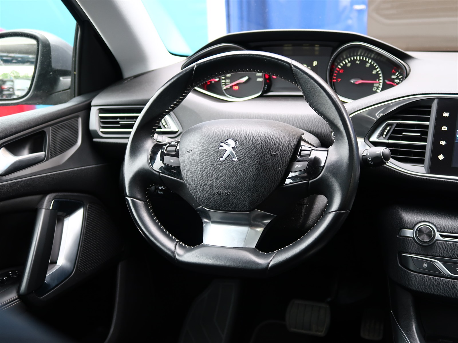 Peugeot 308, 2016 - pohled č. 24
