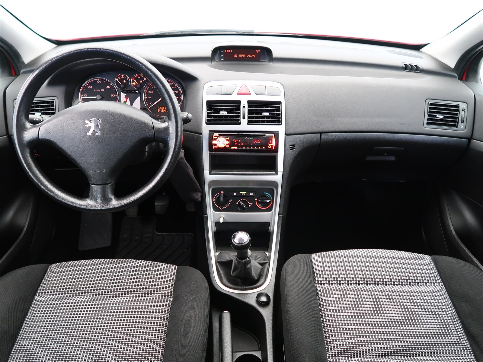 Peugeot 307, 2006 - pohled č. 10