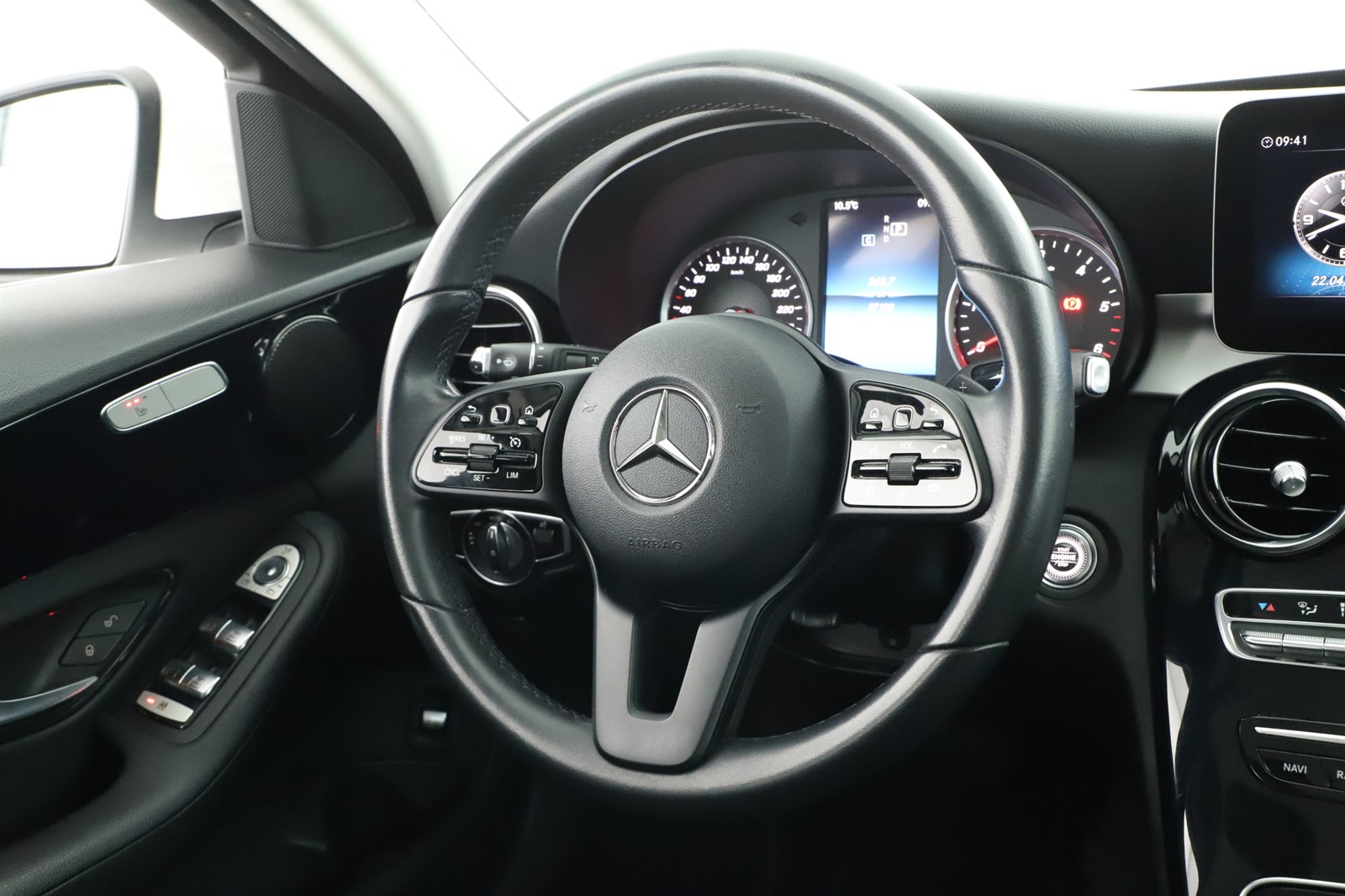 Mercedes-Benz C, 2019 - pohled č. 14