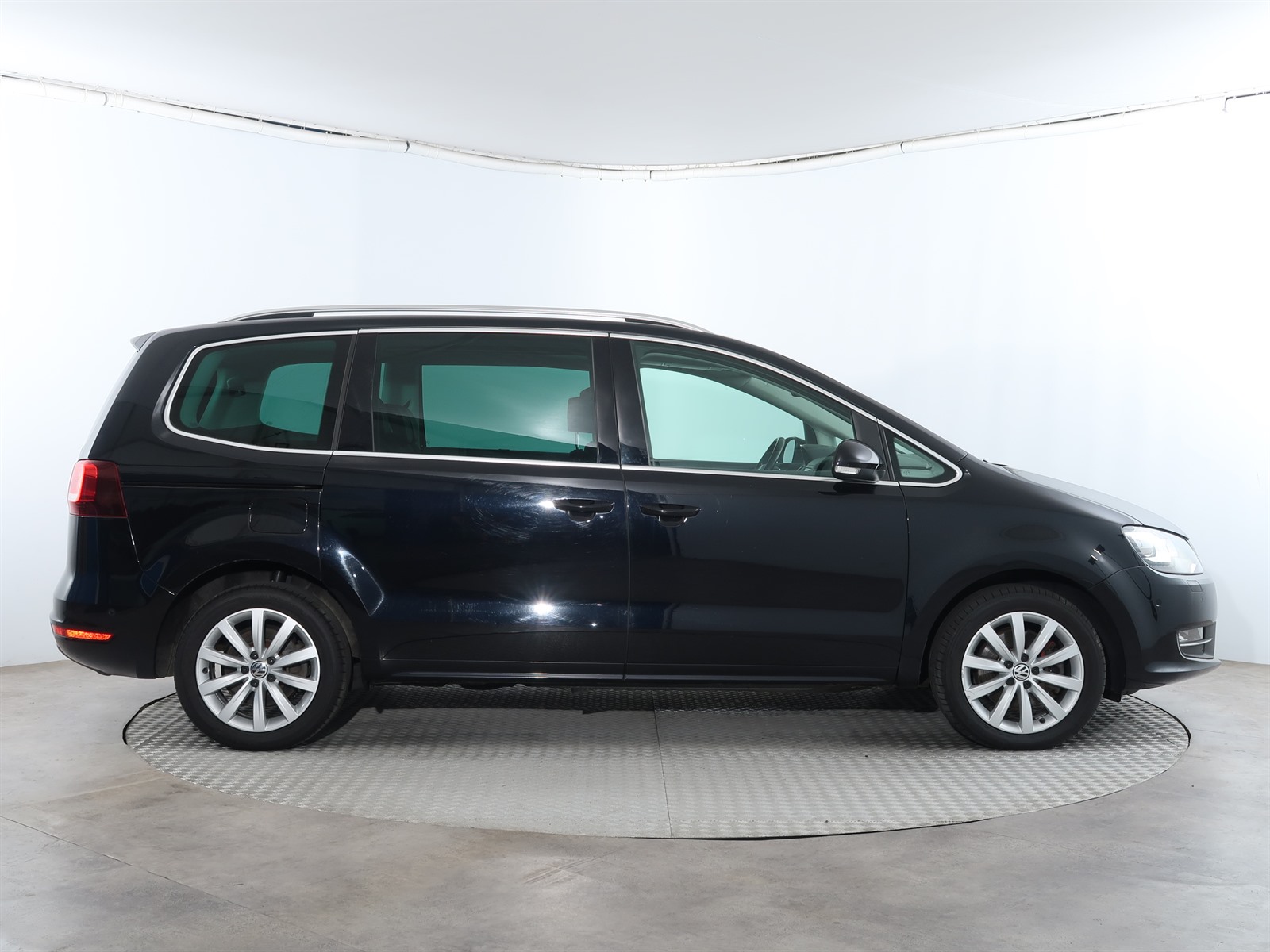 Volkswagen Sharan, 2016 - pohled č. 8