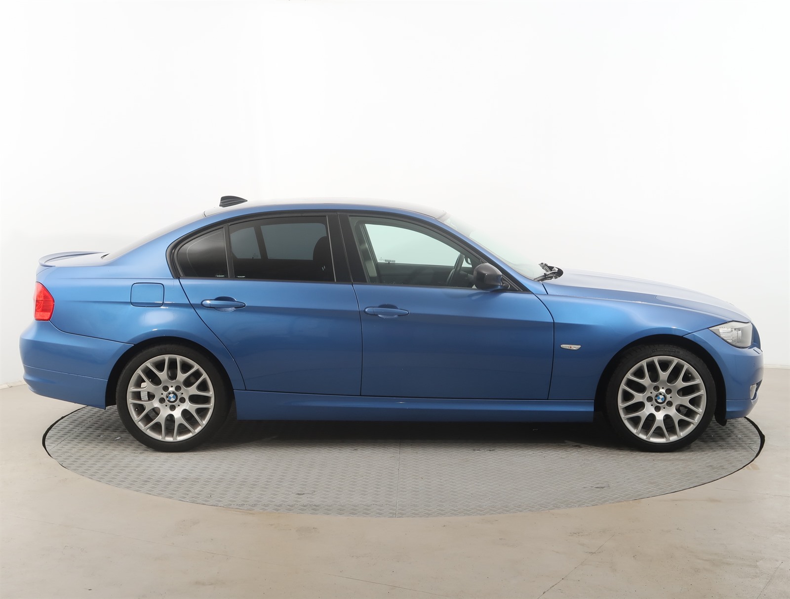 BMW Řada 3, 2011 - pohled č. 8
