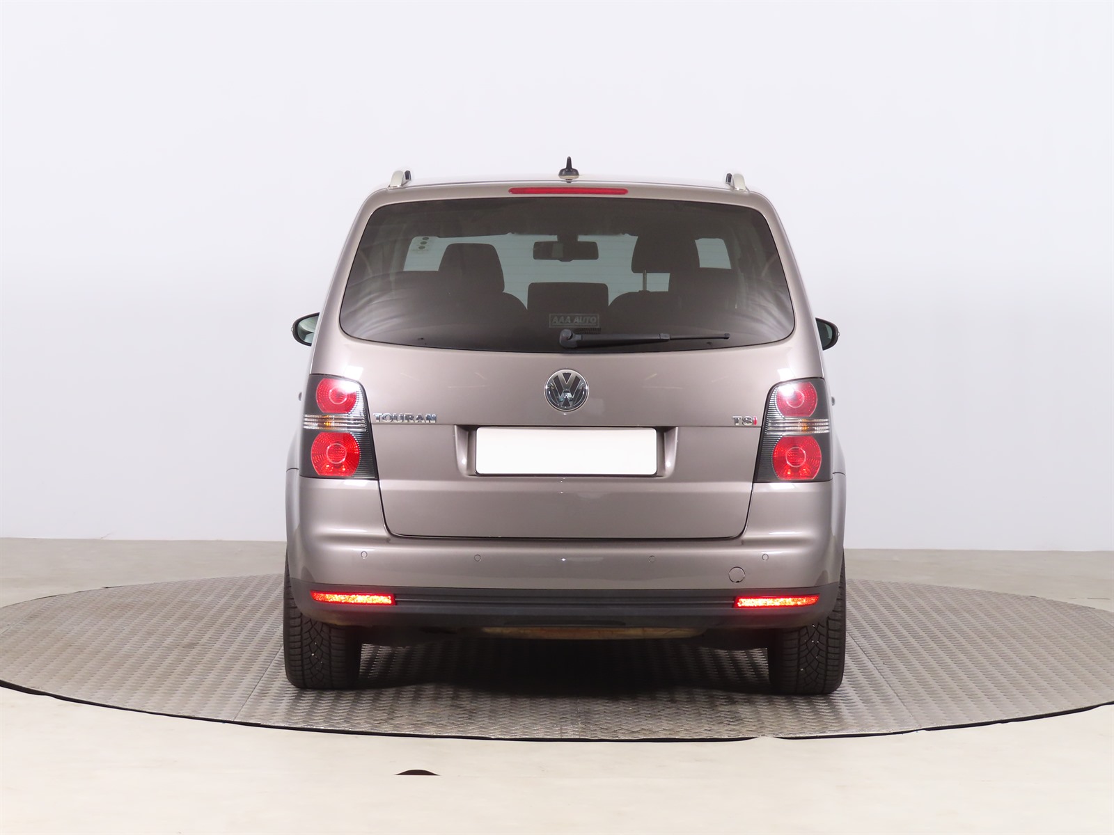 Volkswagen Touran, 2009 - pohled č. 6