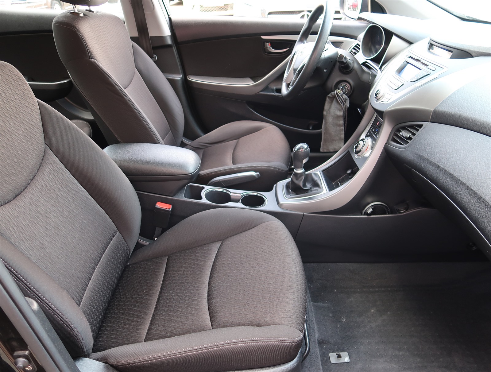 Hyundai Elantra, 2012 - pohled č. 12