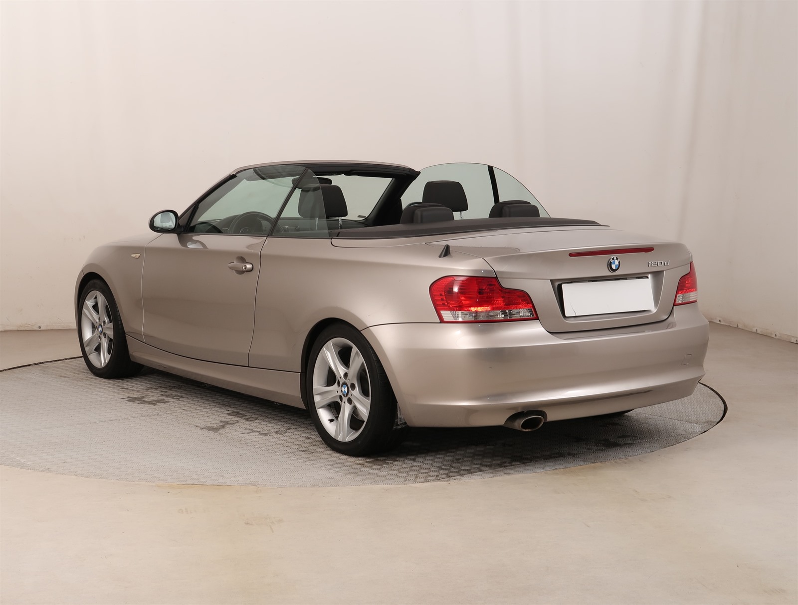 BMW 1, 2009 - pohled č. 5