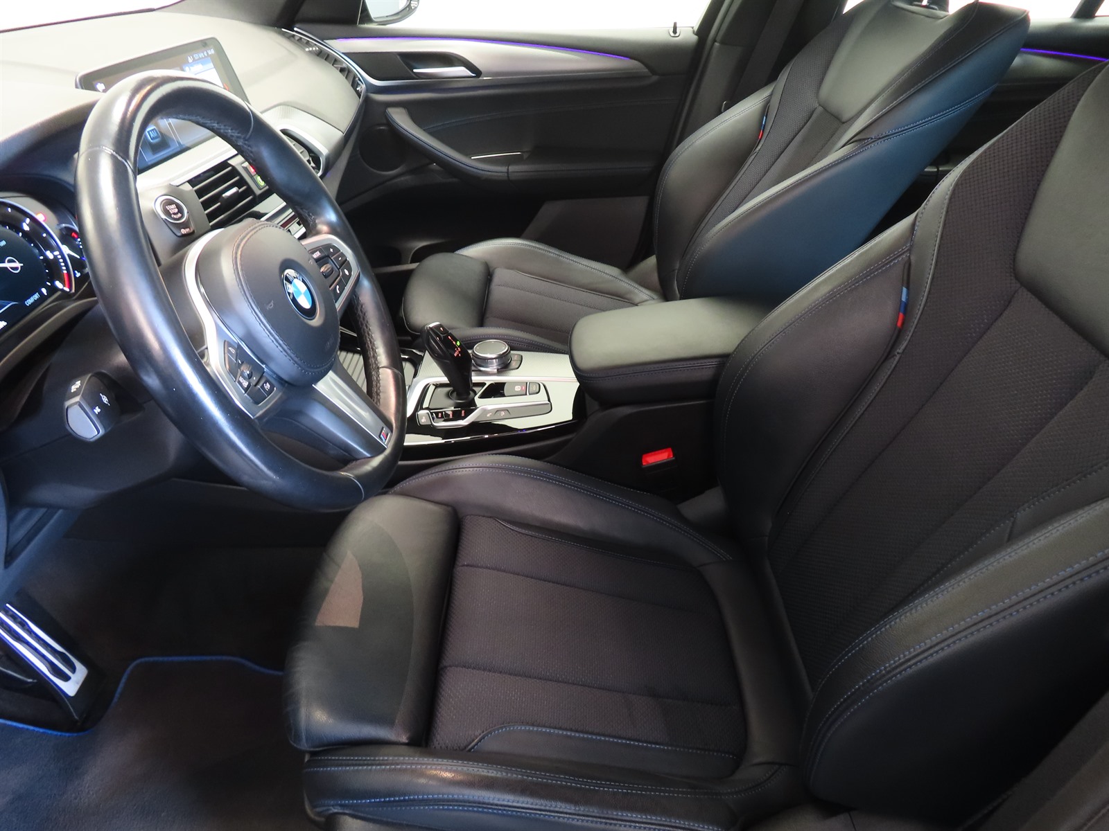 BMW X3, 2018 - pohled č. 16