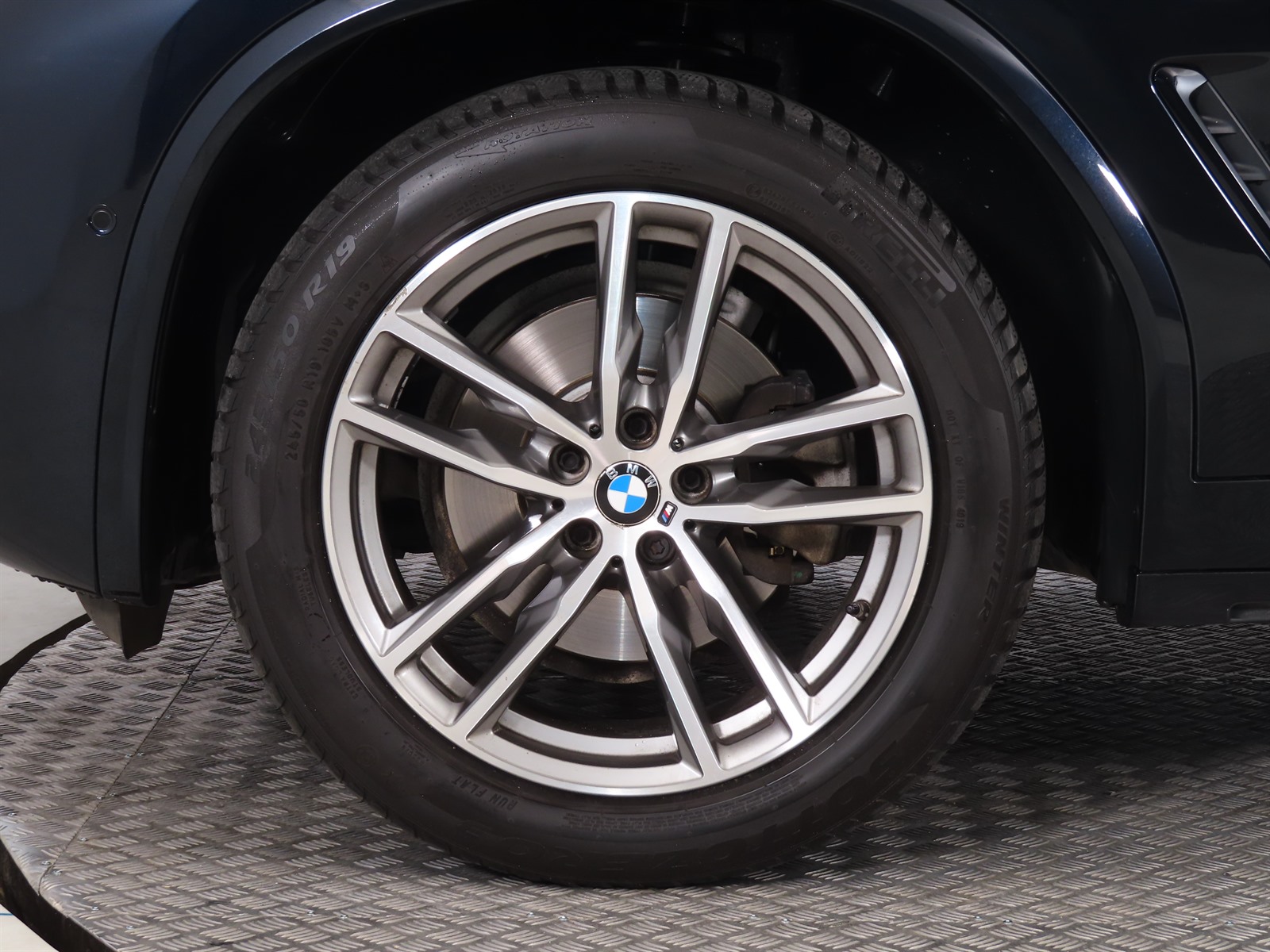 BMW X3, 2018 - pohled č. 21