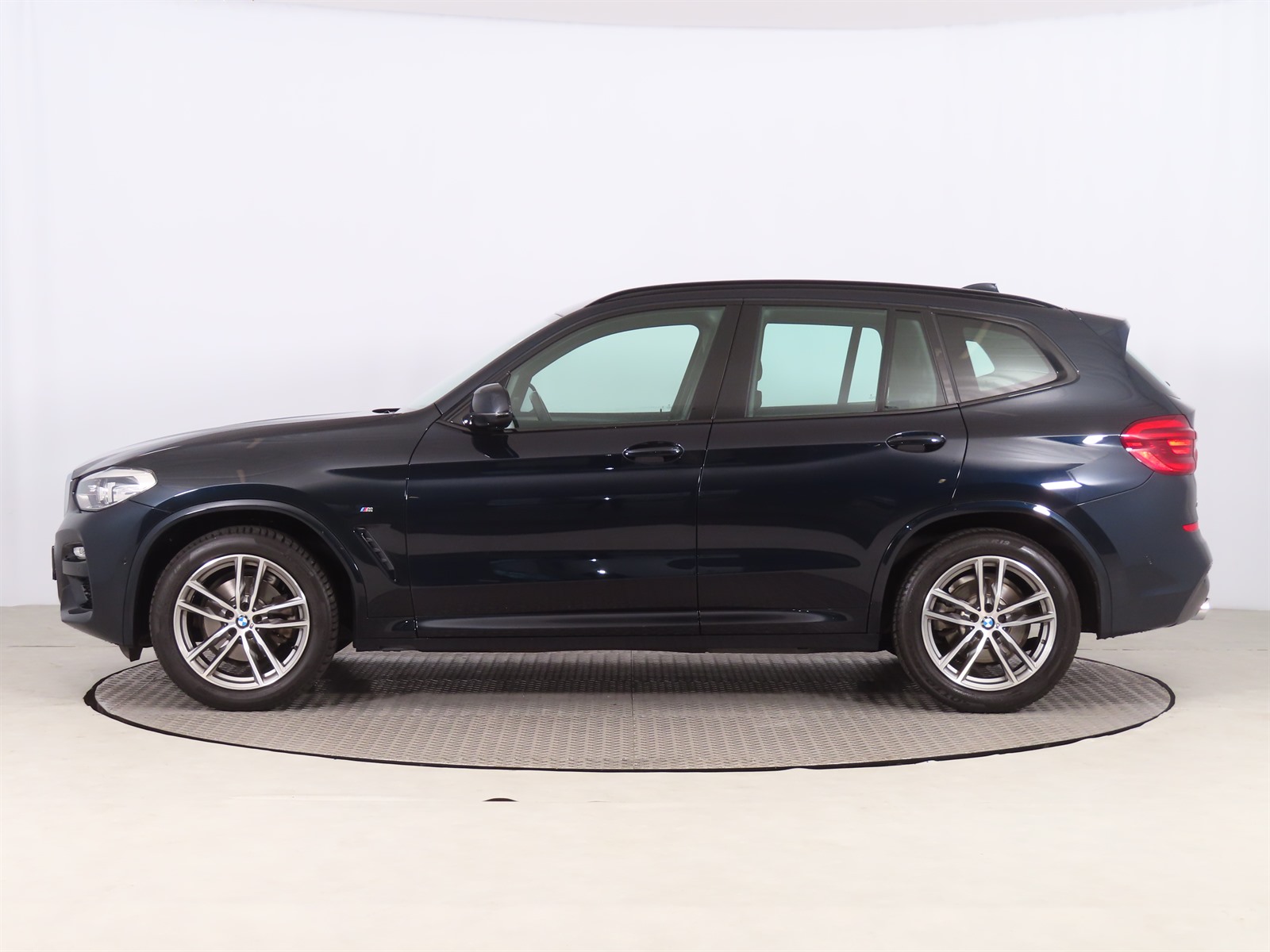 BMW X3, 2018 - pohled č. 4