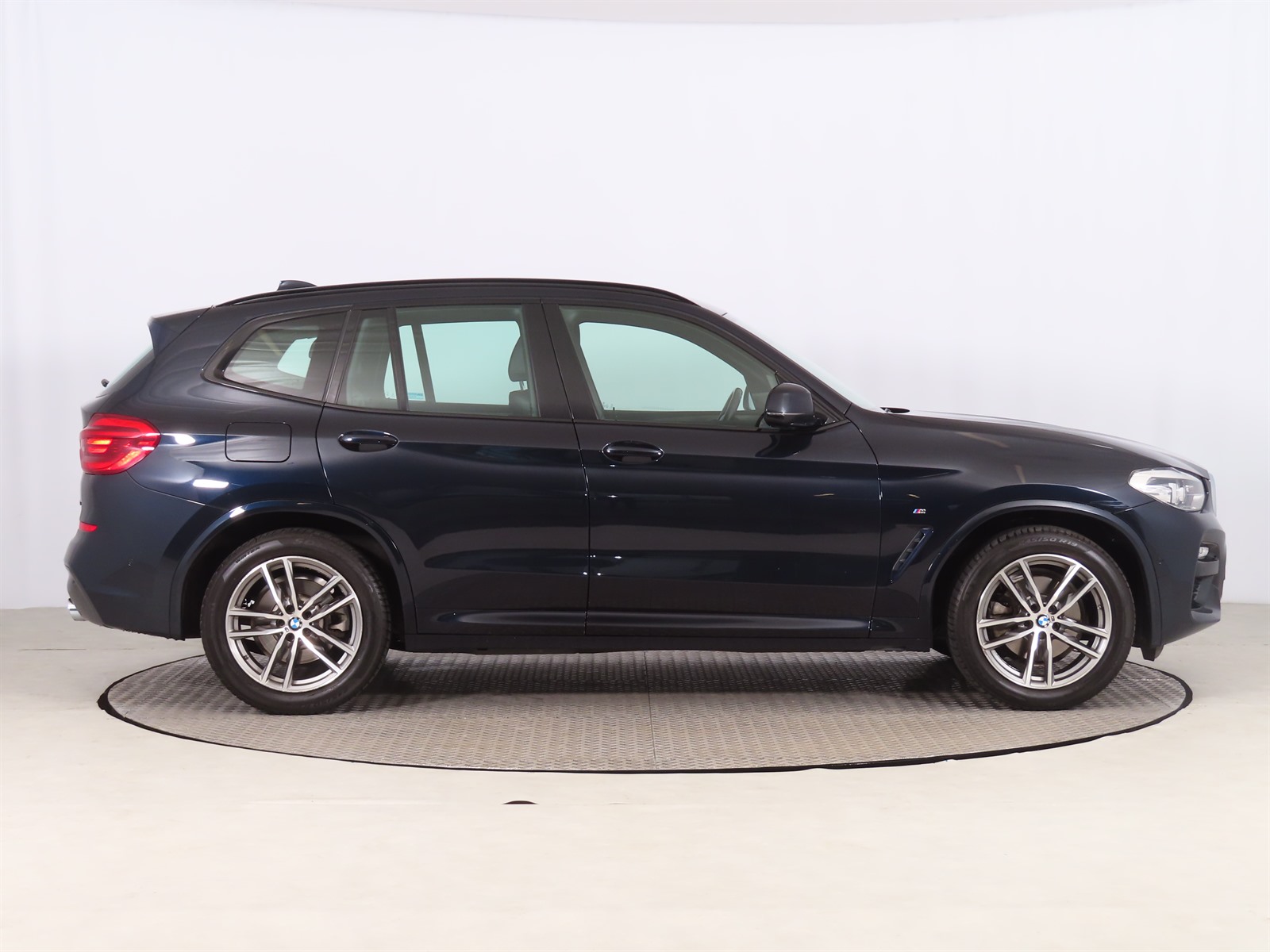BMW X3, 2018 - pohled č. 8