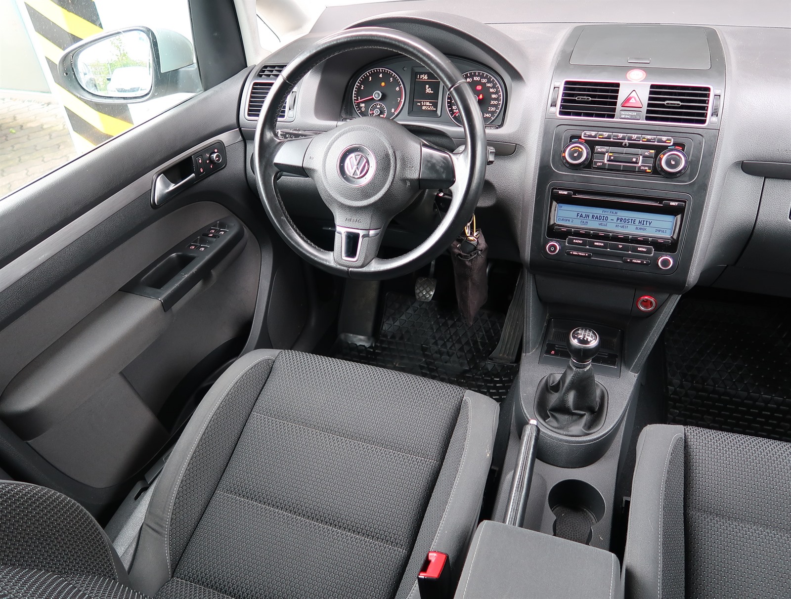 Volkswagen Touran, 2010 - pohled č. 9