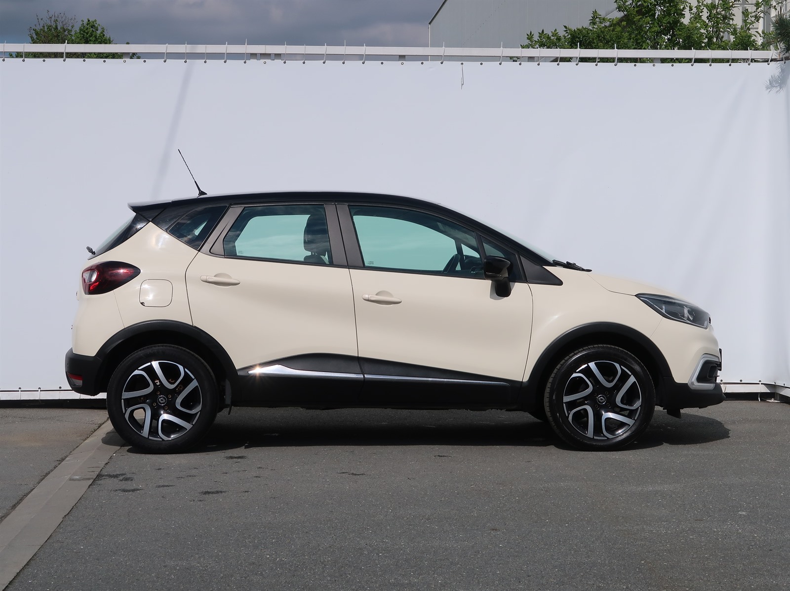 Renault Captur, 2017 - pohled č. 8