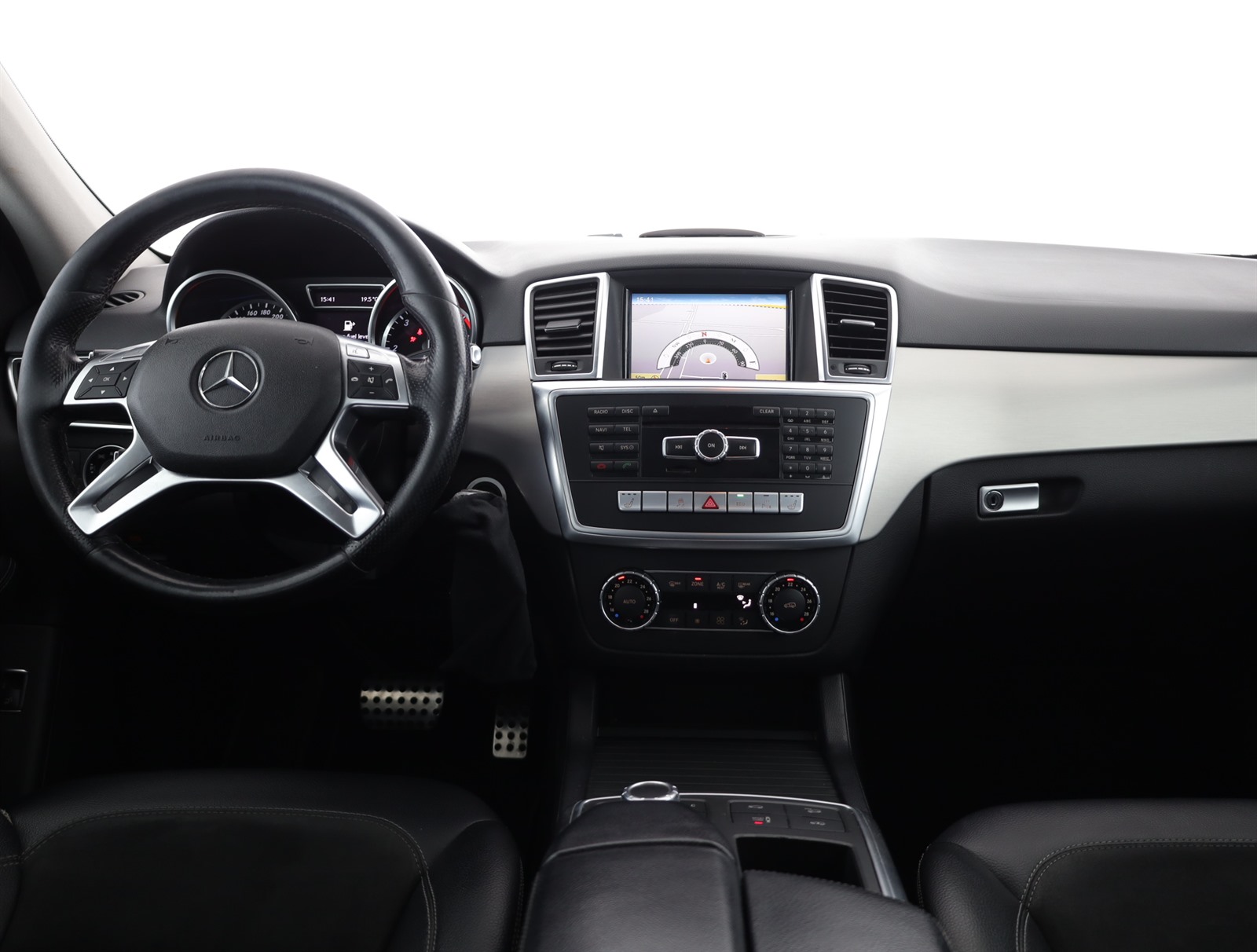 Mercedes-Benz ML, 2012 - pohled č. 9