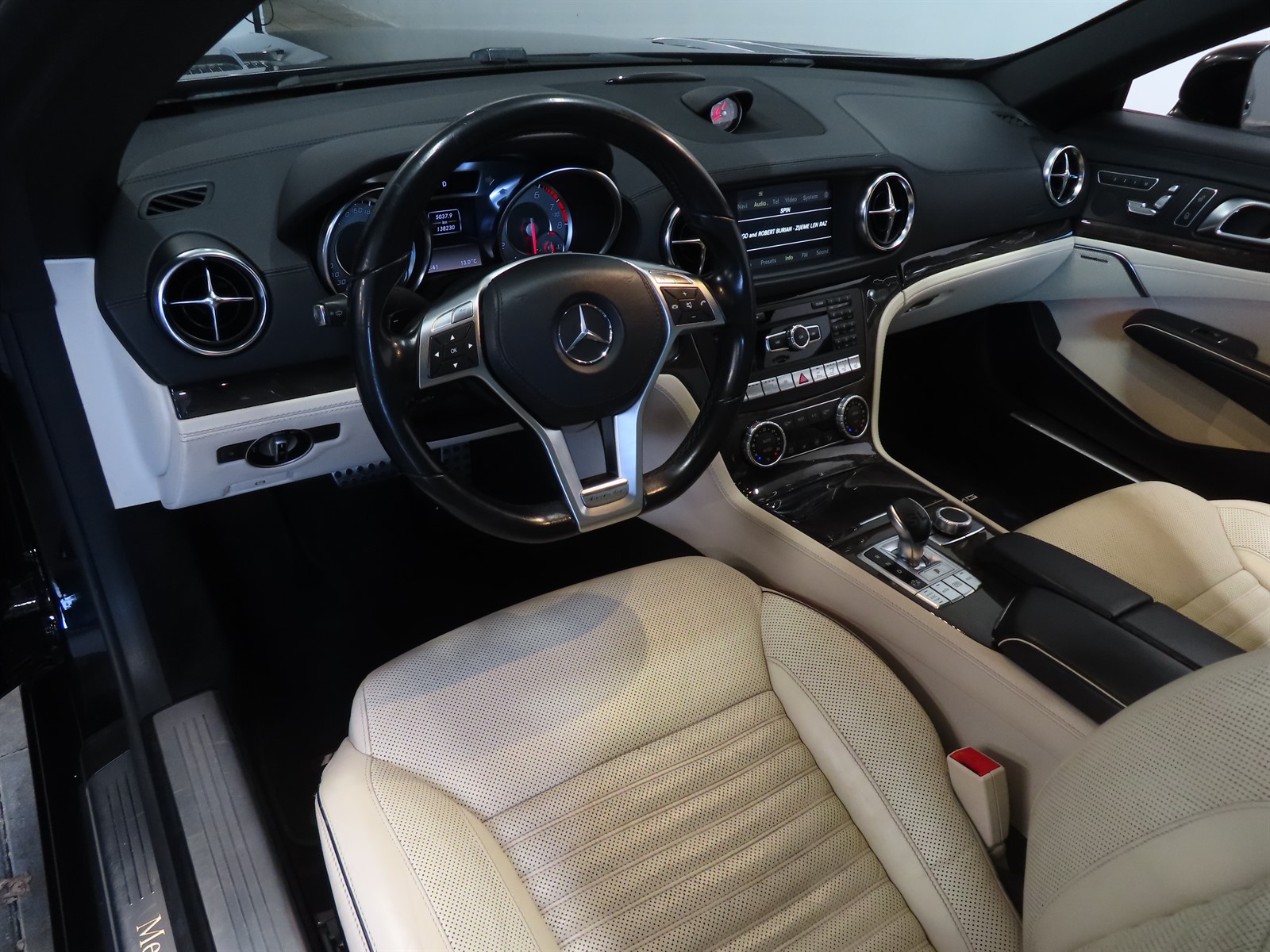 Mercedes-Benz SL, 2012 - pohled č. 9