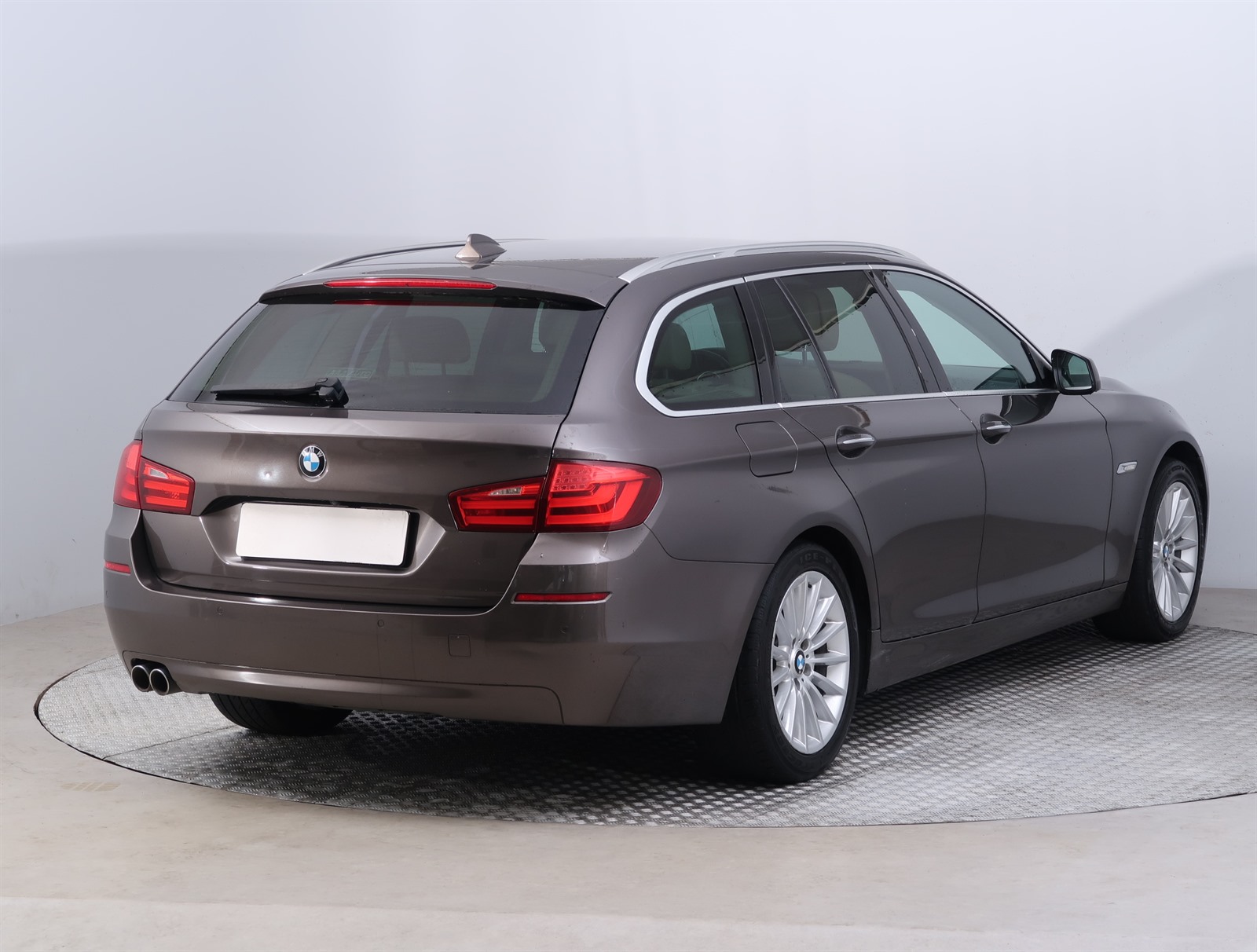 BMW Řada 5, 2012 - pohled č. 7