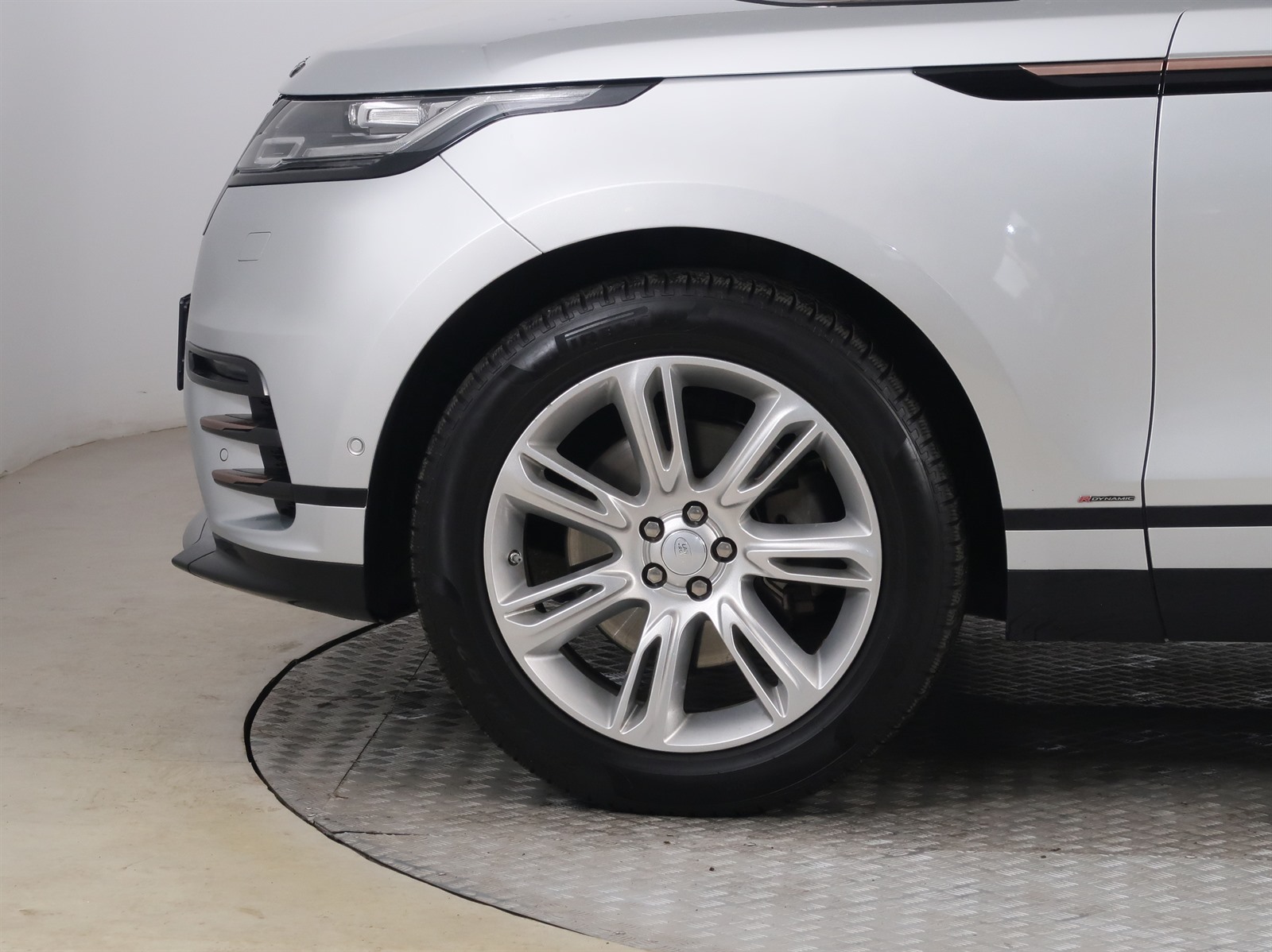 Land Rover Range Rover Velar, 2017 - pohled č. 21