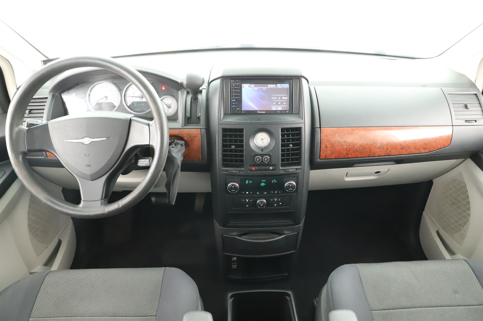 Chrysler Grand Voyager, 2010 - pohled č. 9