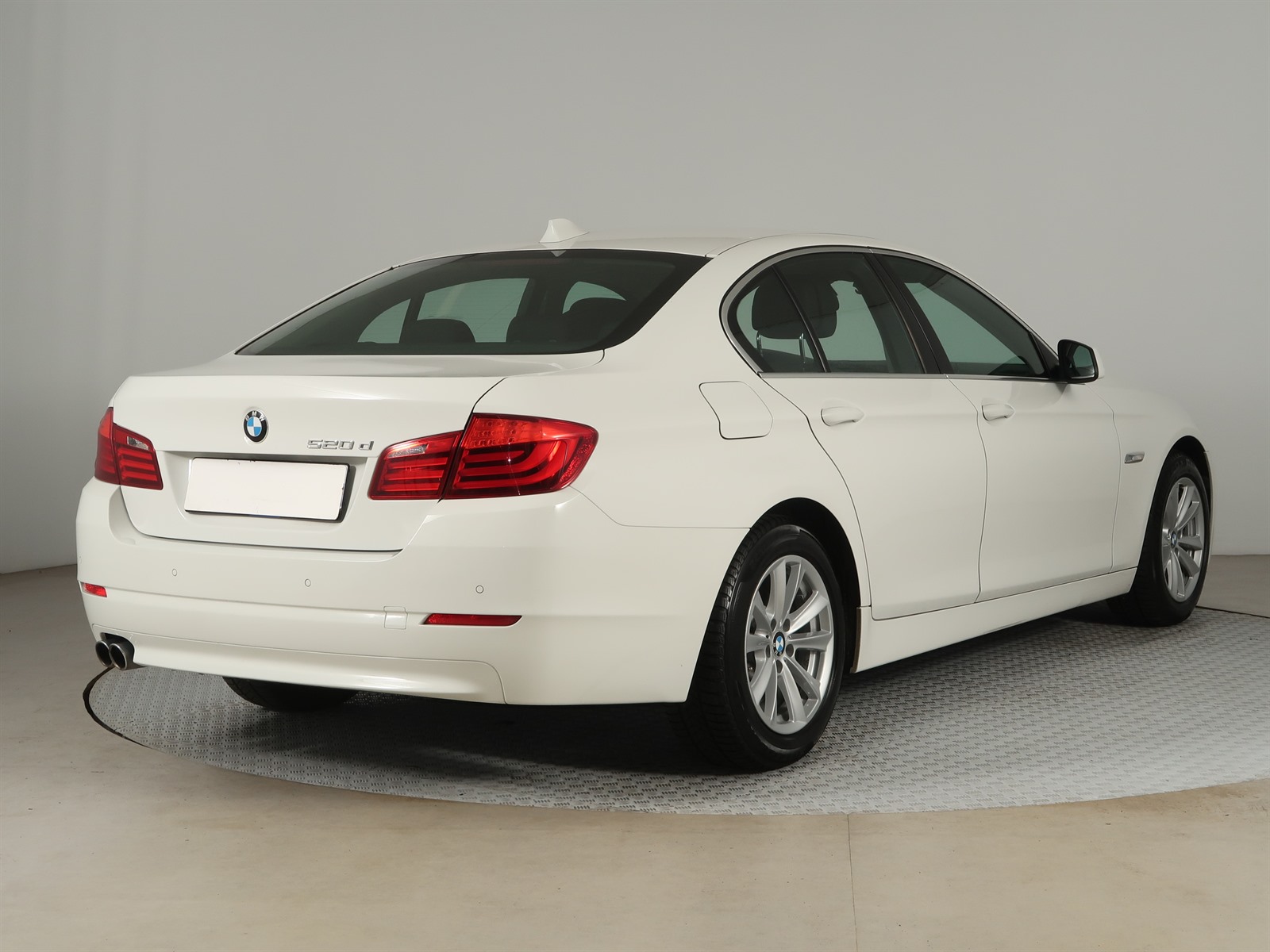 BMW Řada 5, 2013 - pohled č. 7