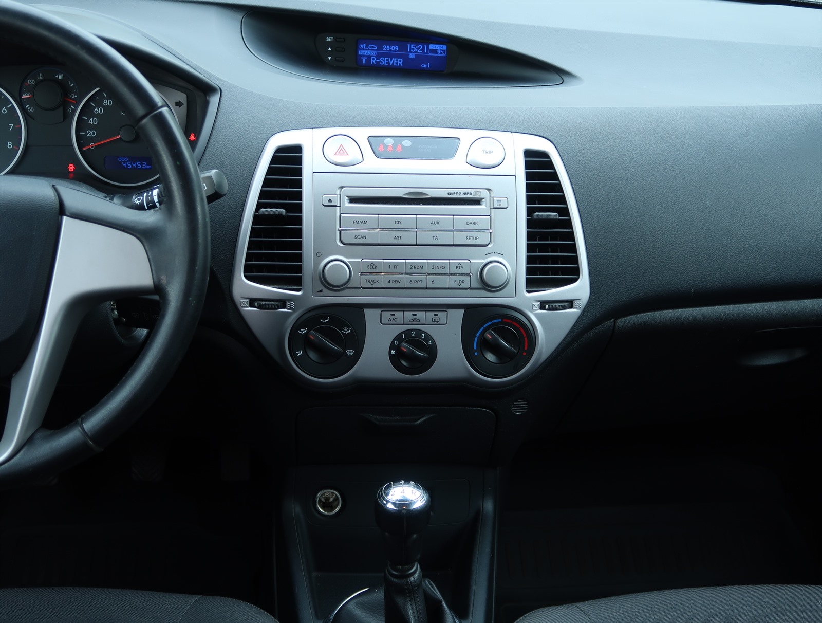 Hyundai i20, 2011 - pohled č. 18