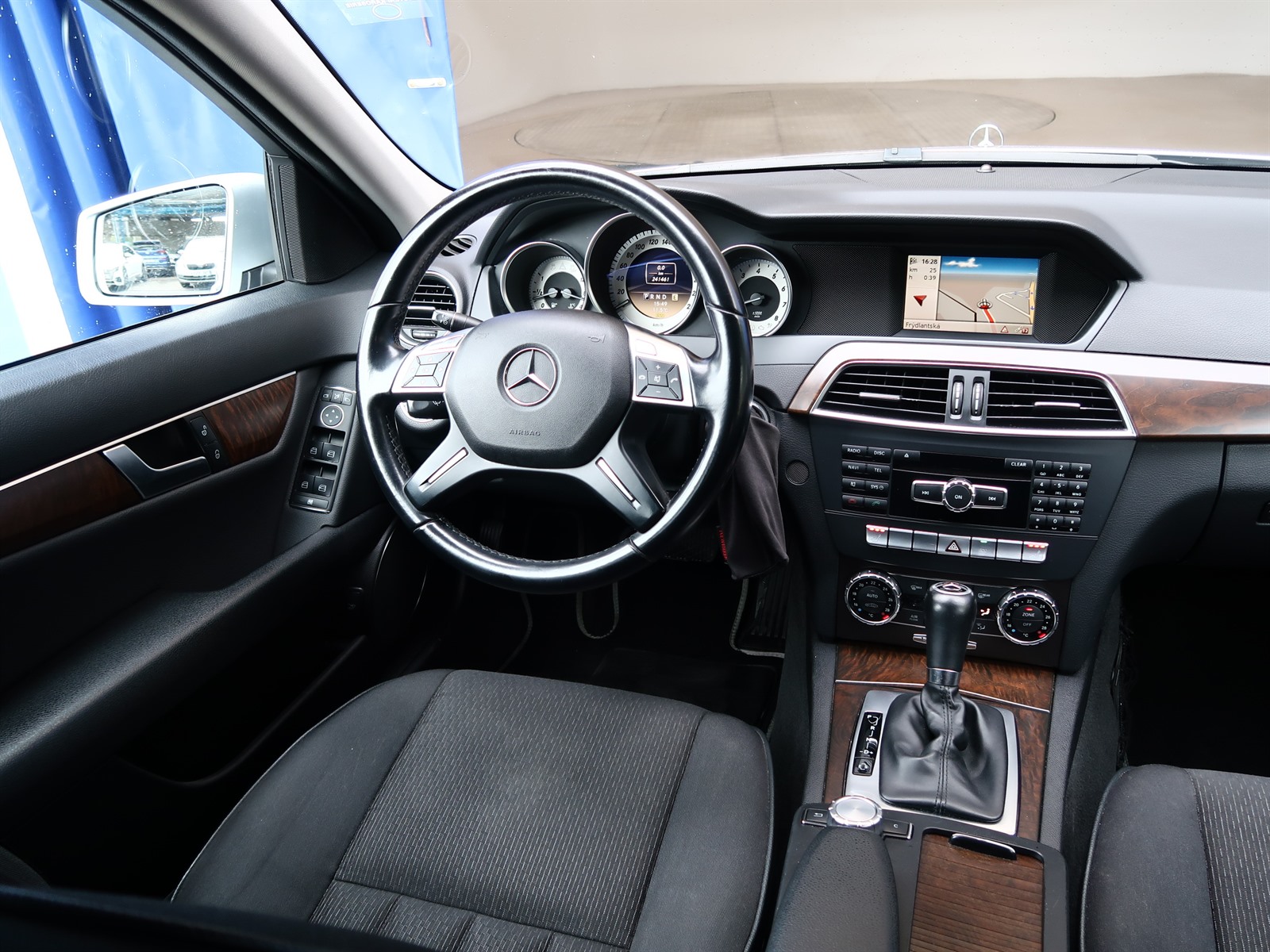 Mercedes-Benz C, 2012 - pohled č. 9