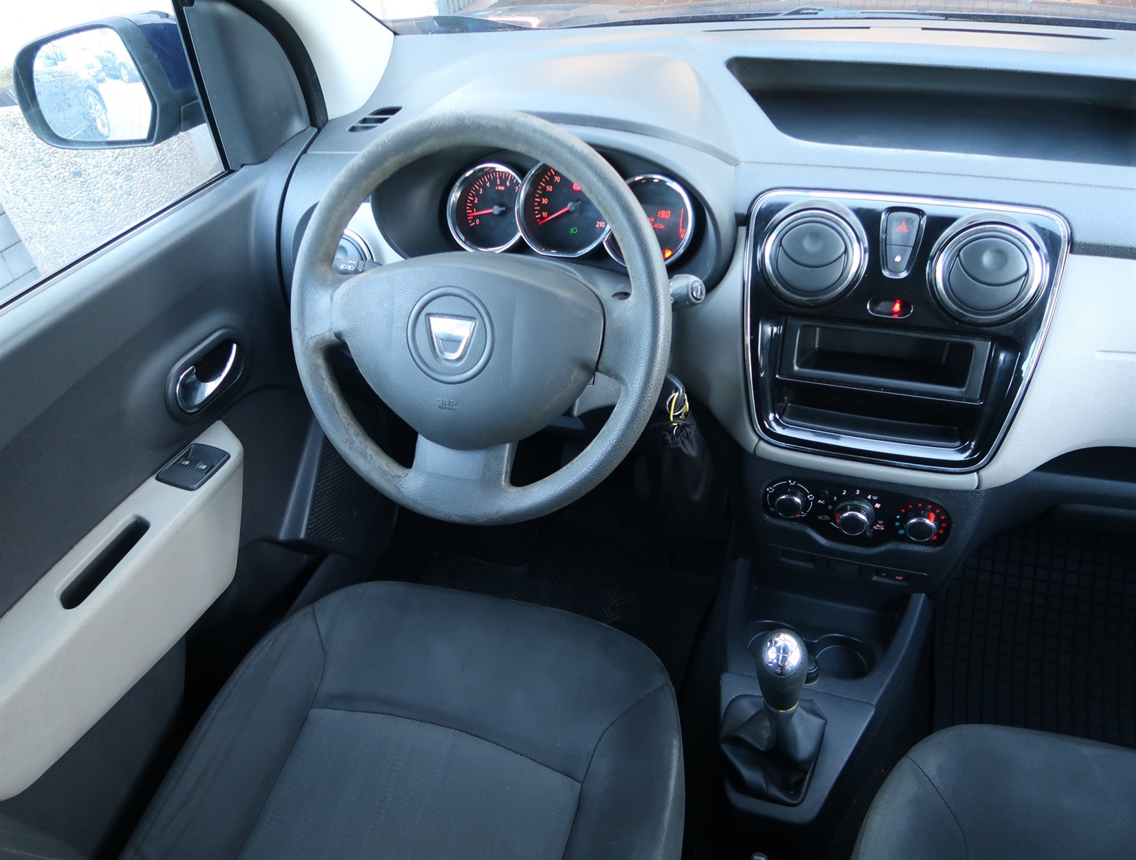 Dacia Dokker, 2014 - pohled č. 9