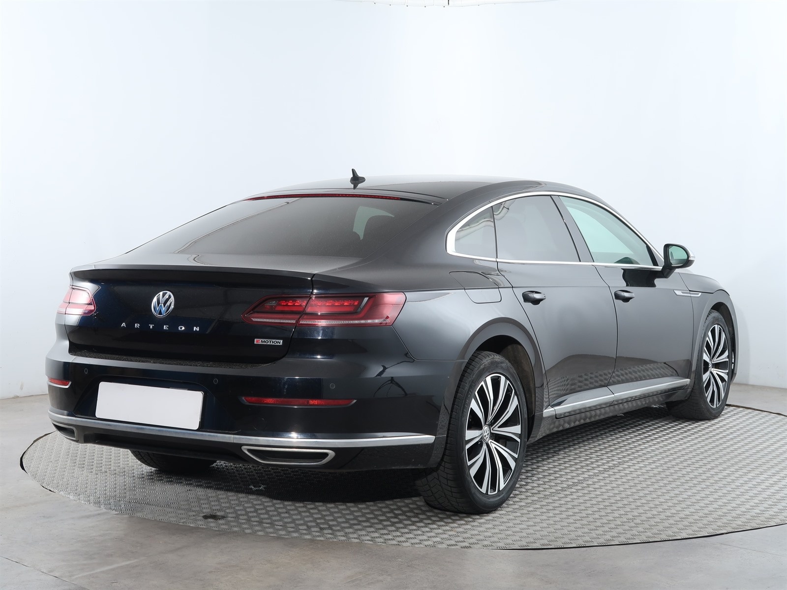 Volkswagen Arteon, 2017 - pohled č. 7