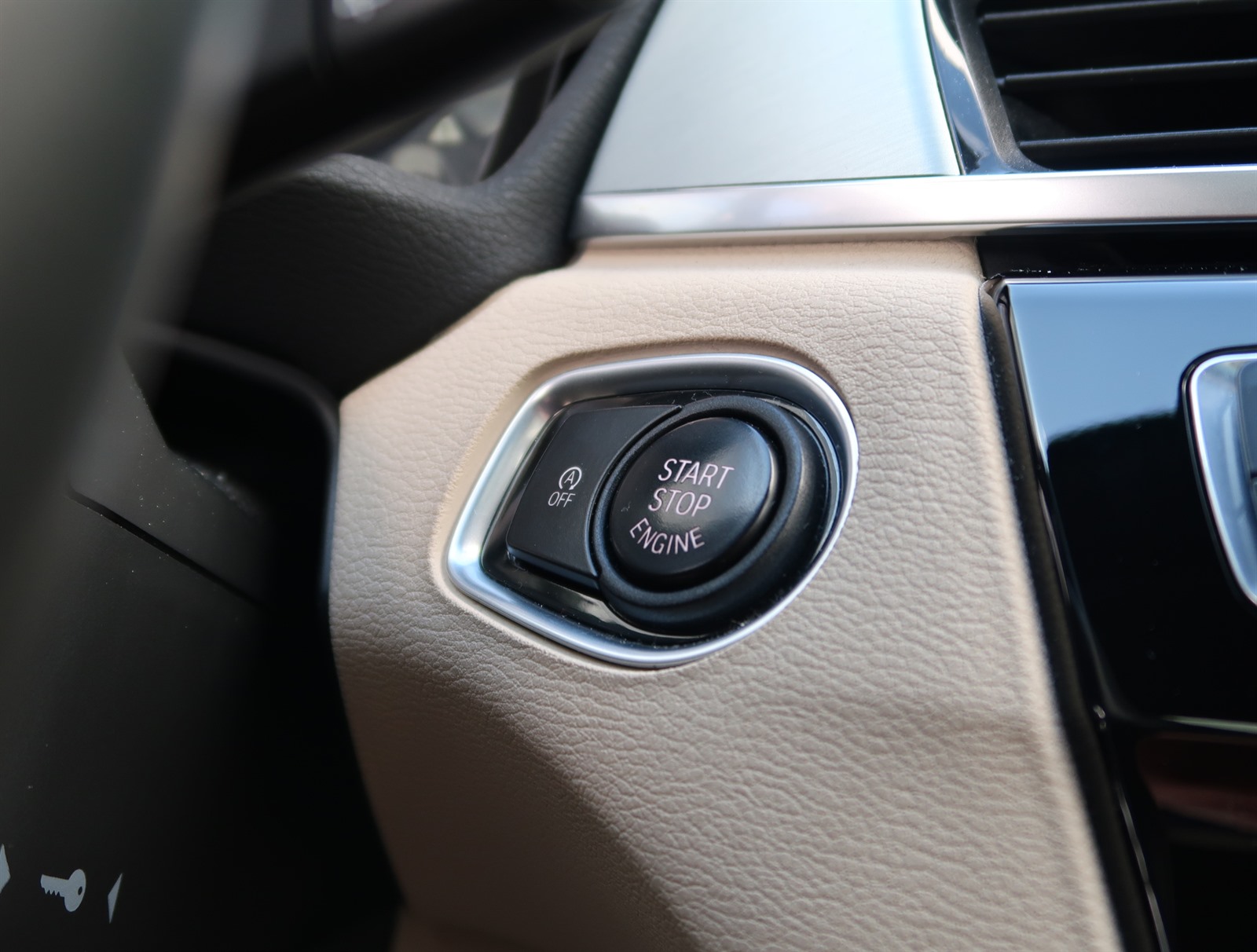 BMW X1, 2016 - pohled č. 30