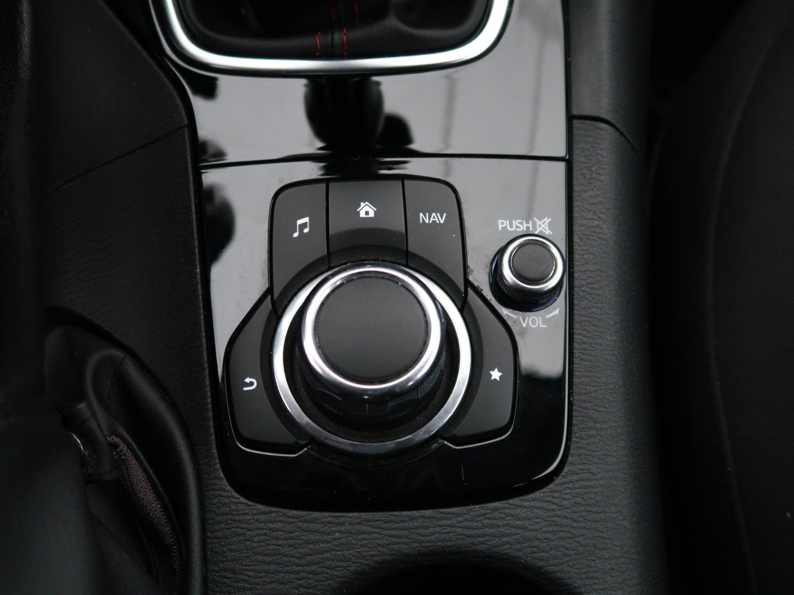 Mazda 3, 2015 - pohled č. 21